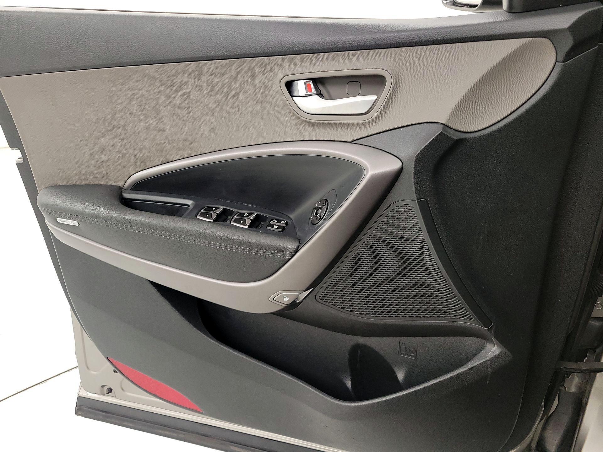 Thumbnail: 2013 Hyundai Santa Fe - 12