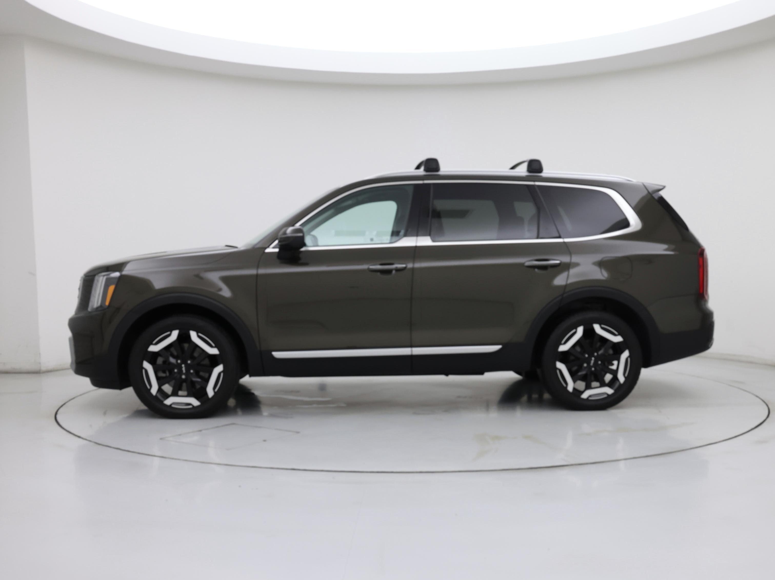 Thumbnail: 2023 Kia Telluride - 3