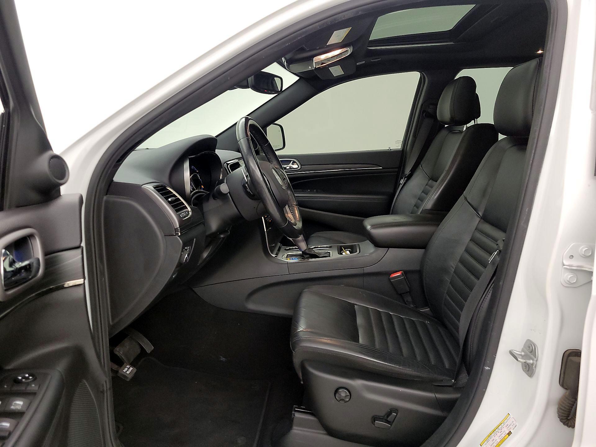 Thumbnail: 2020 Jeep Grand Cherokee - 11