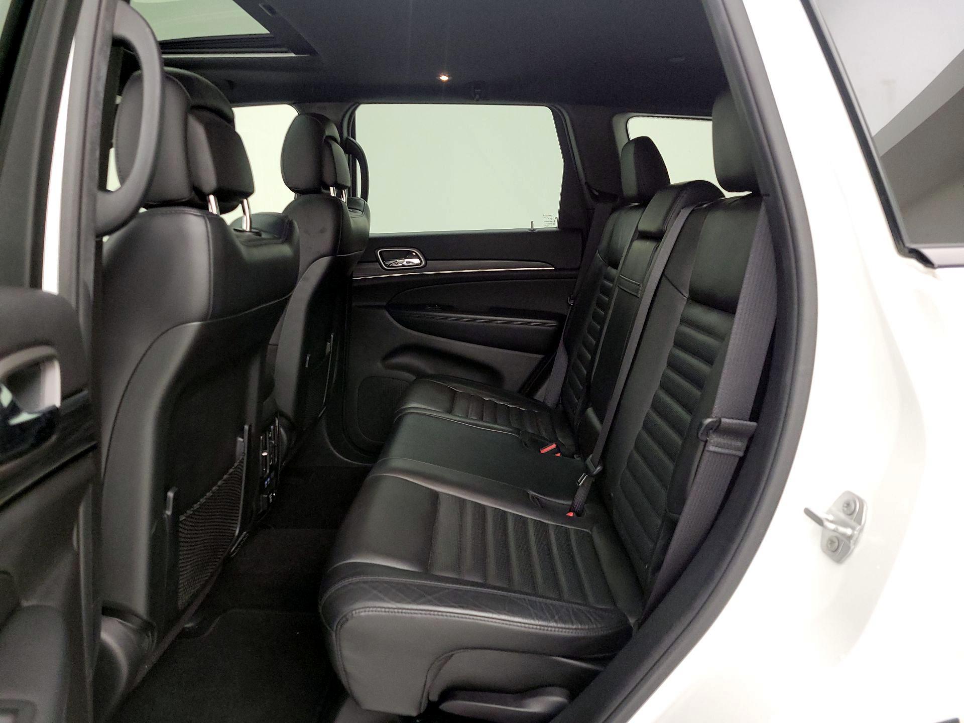 Thumbnail: 2020 Jeep Grand Cherokee - 19
