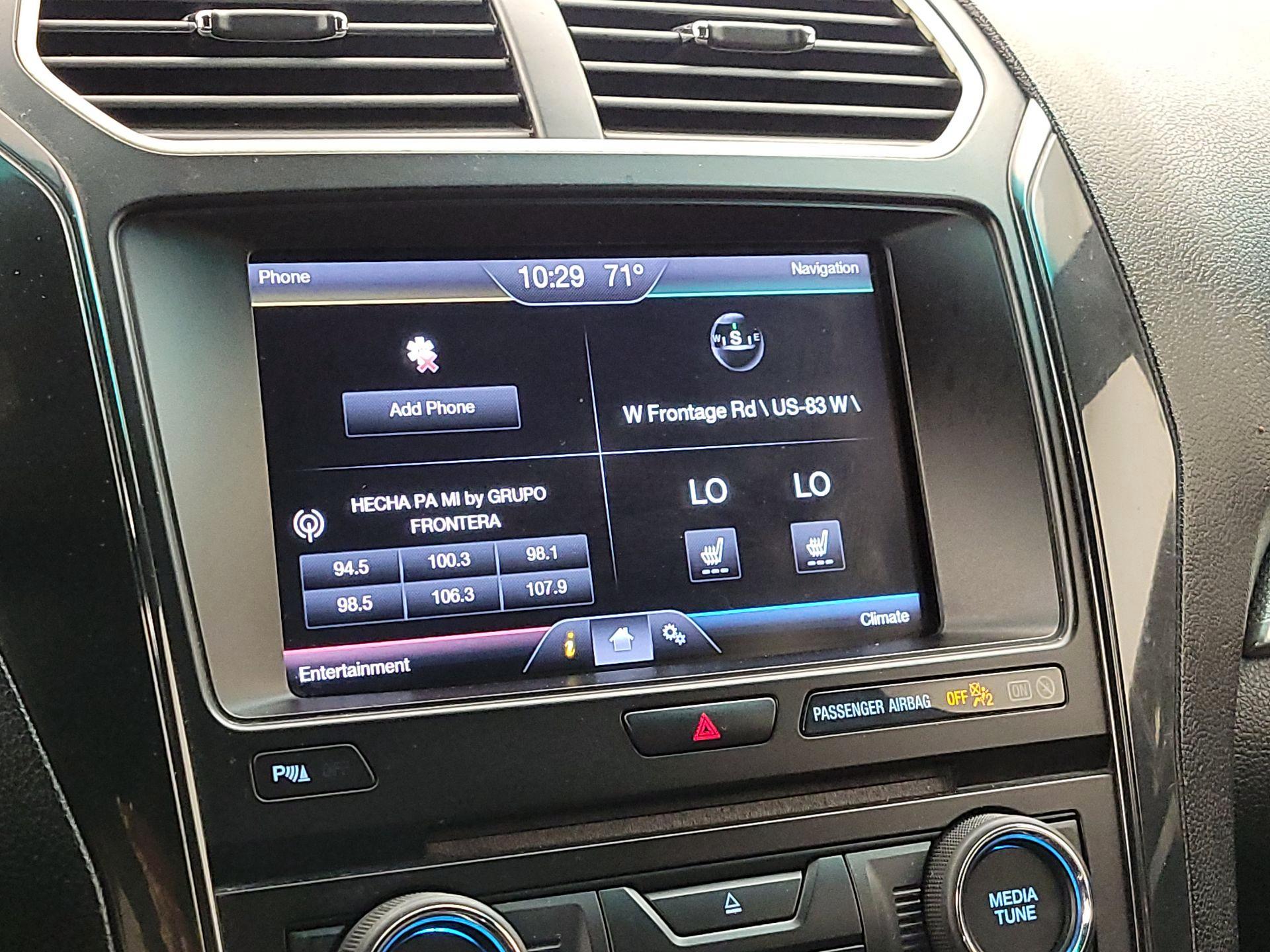 Thumbnail: 2016 Ford Explorer - 15