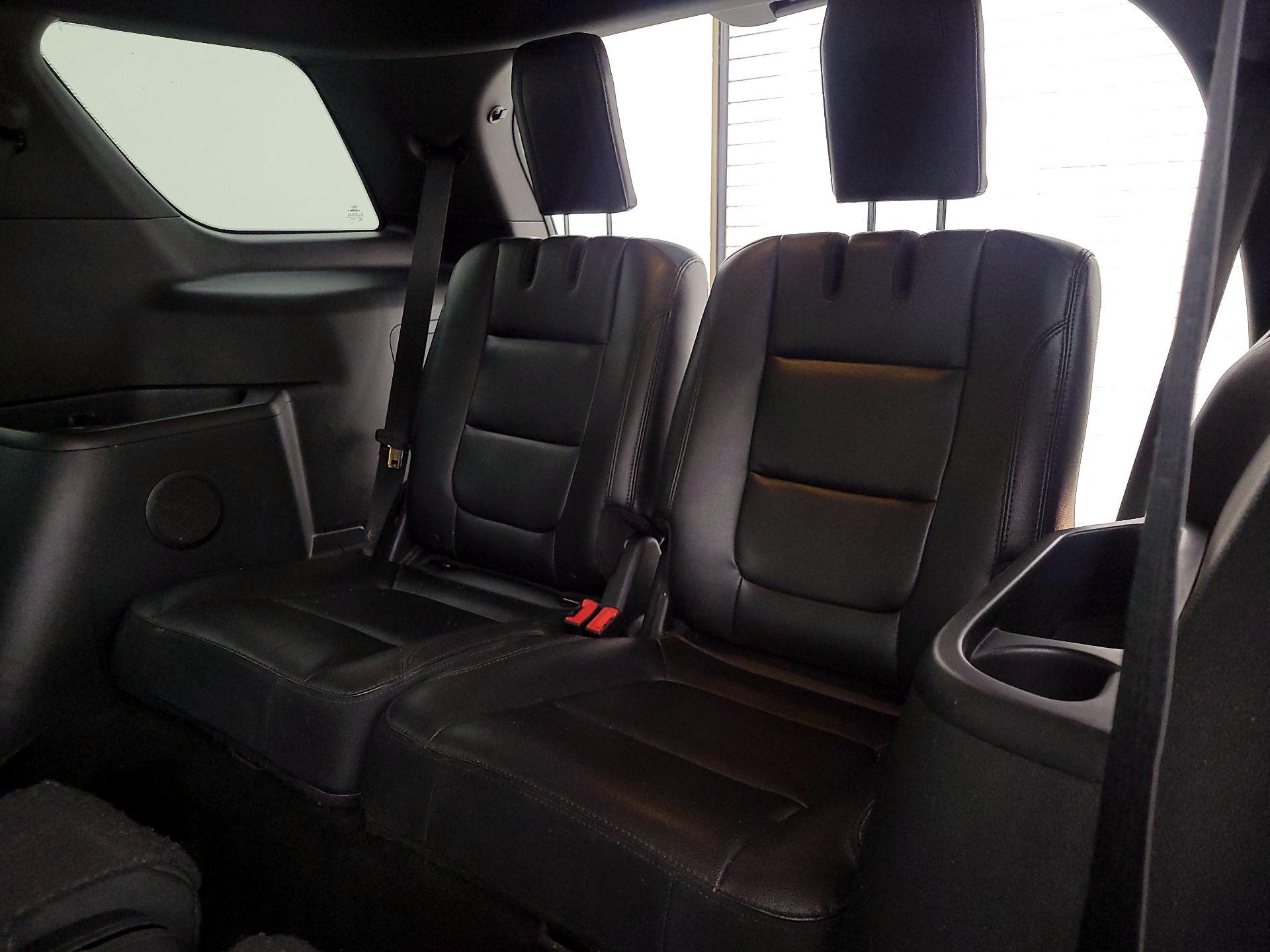 Thumbnail: 2016 Ford Explorer - 20