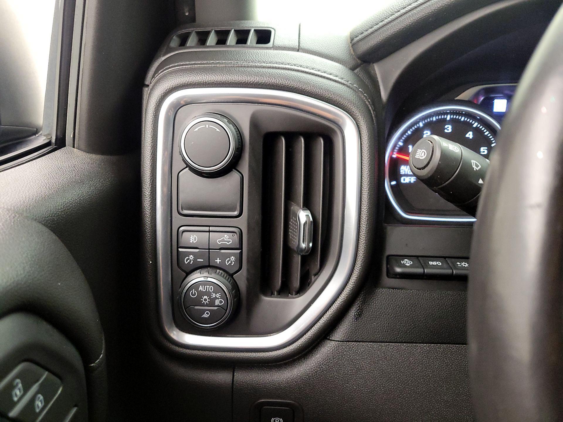 Thumbnail: 2019 Chevrolet Silverado 1500 - 13