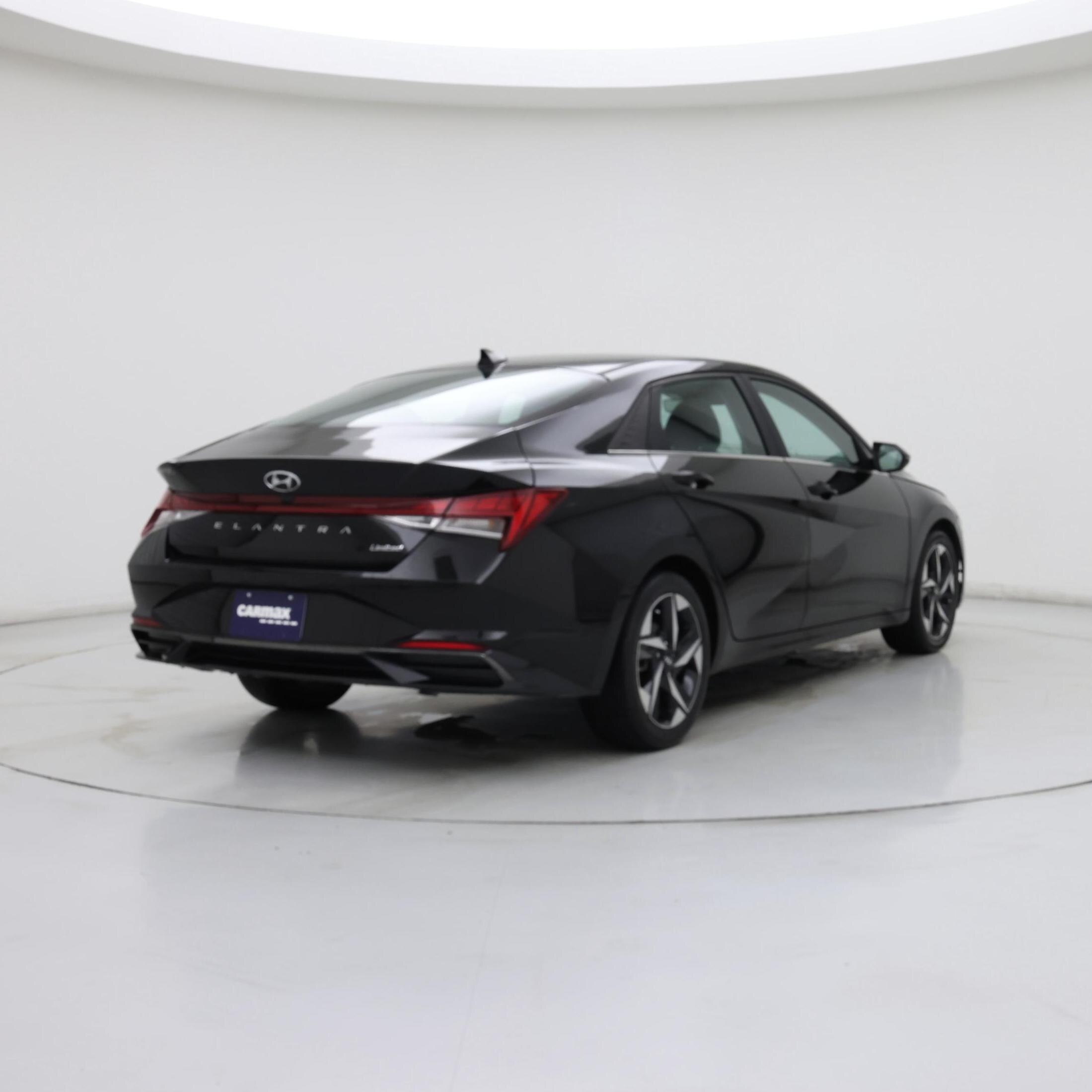 Thumbnail: 2023 Hyundai Elantra - 8
