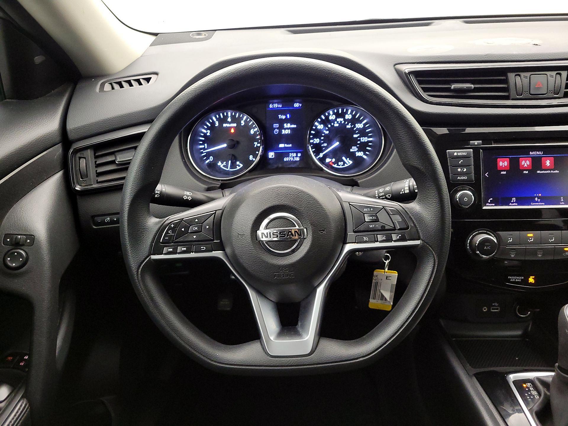 Thumbnail: 2018 Nissan Rogue - 10