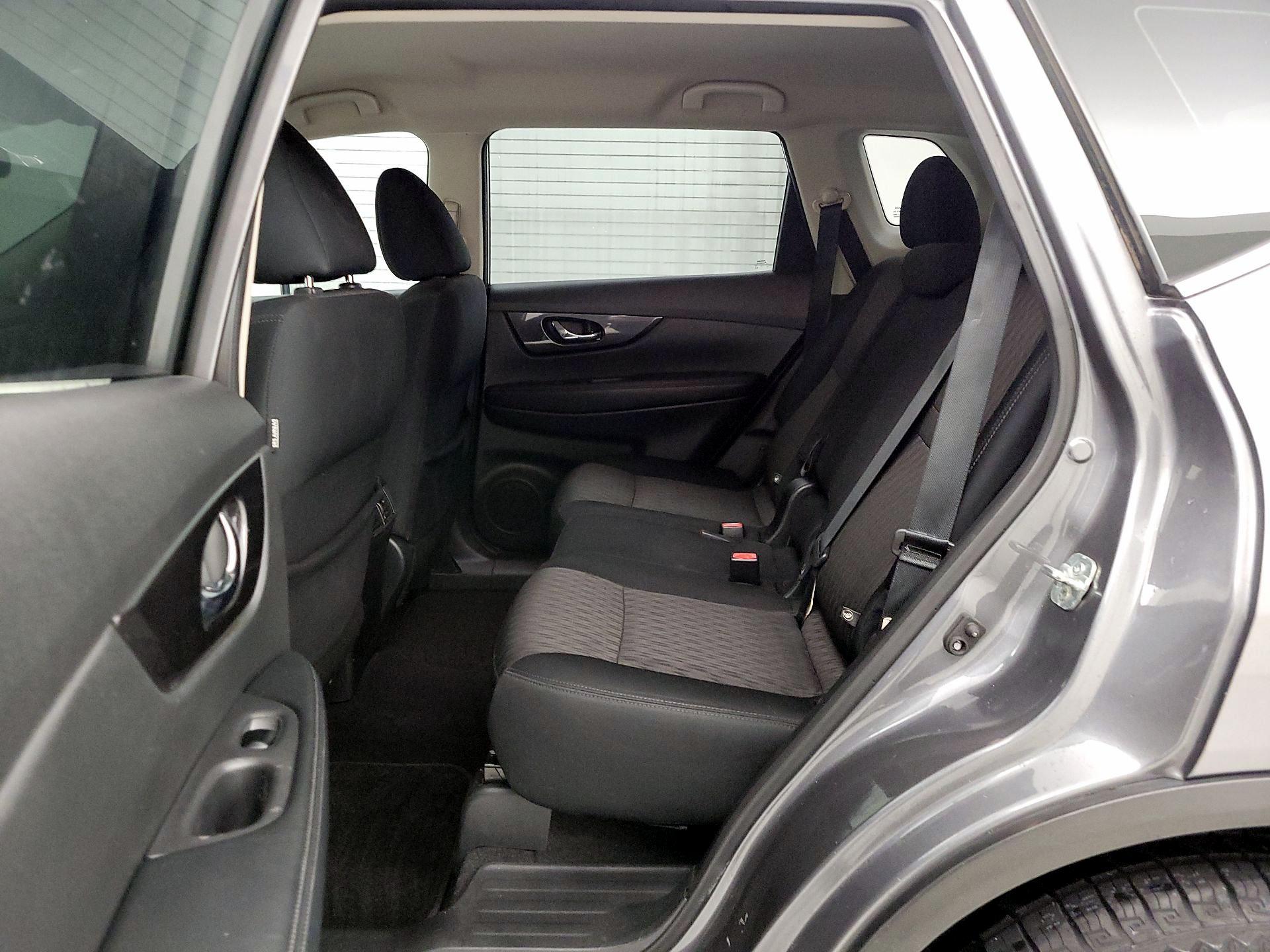 Thumbnail: 2018 Nissan Rogue - 19