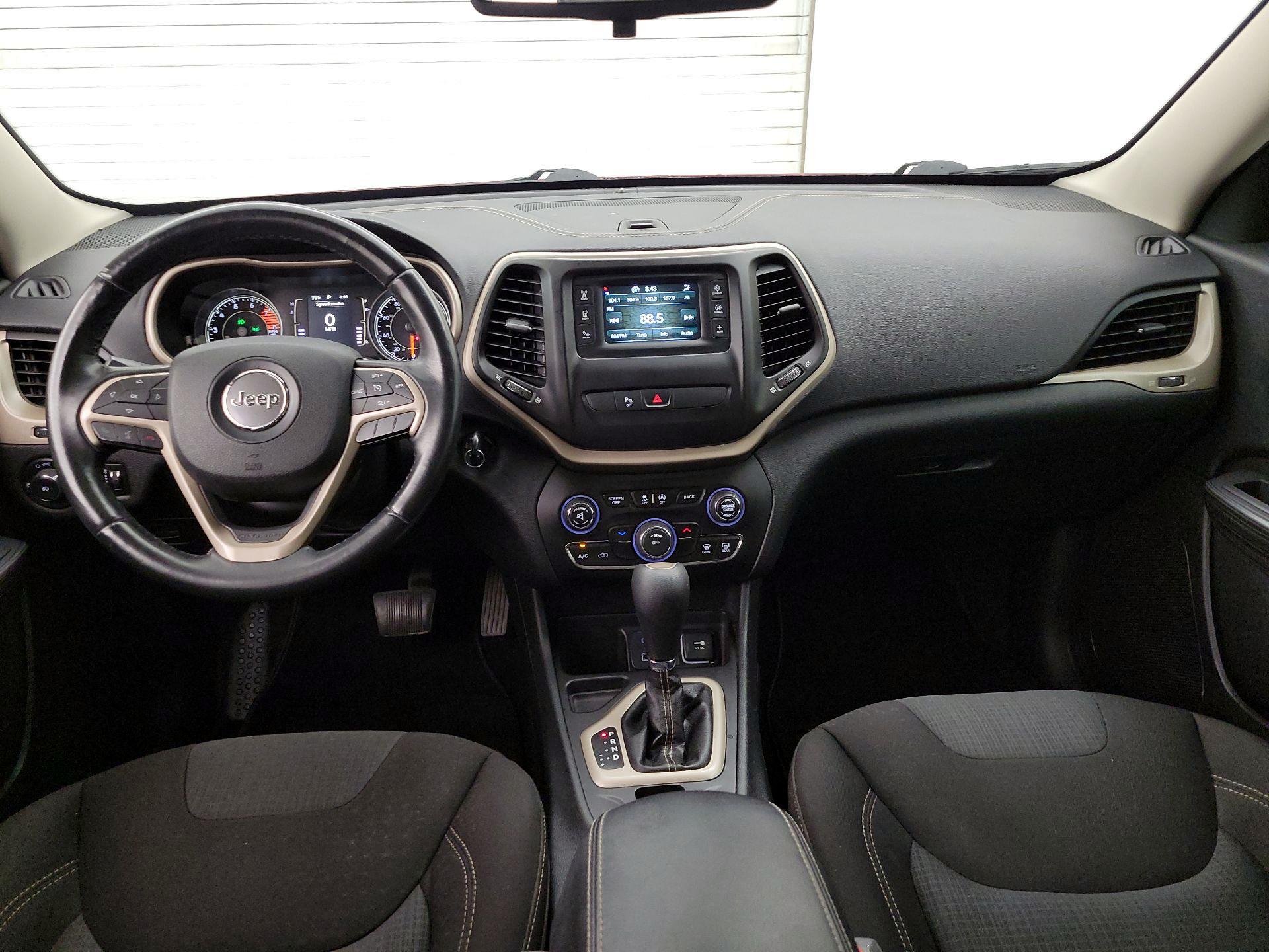 Thumbnail: 2016 Jeep Cherokee - 9