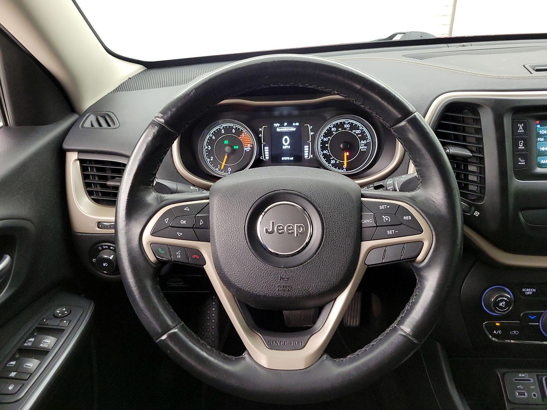 Thumbnail: 2016 Jeep Cherokee - 10