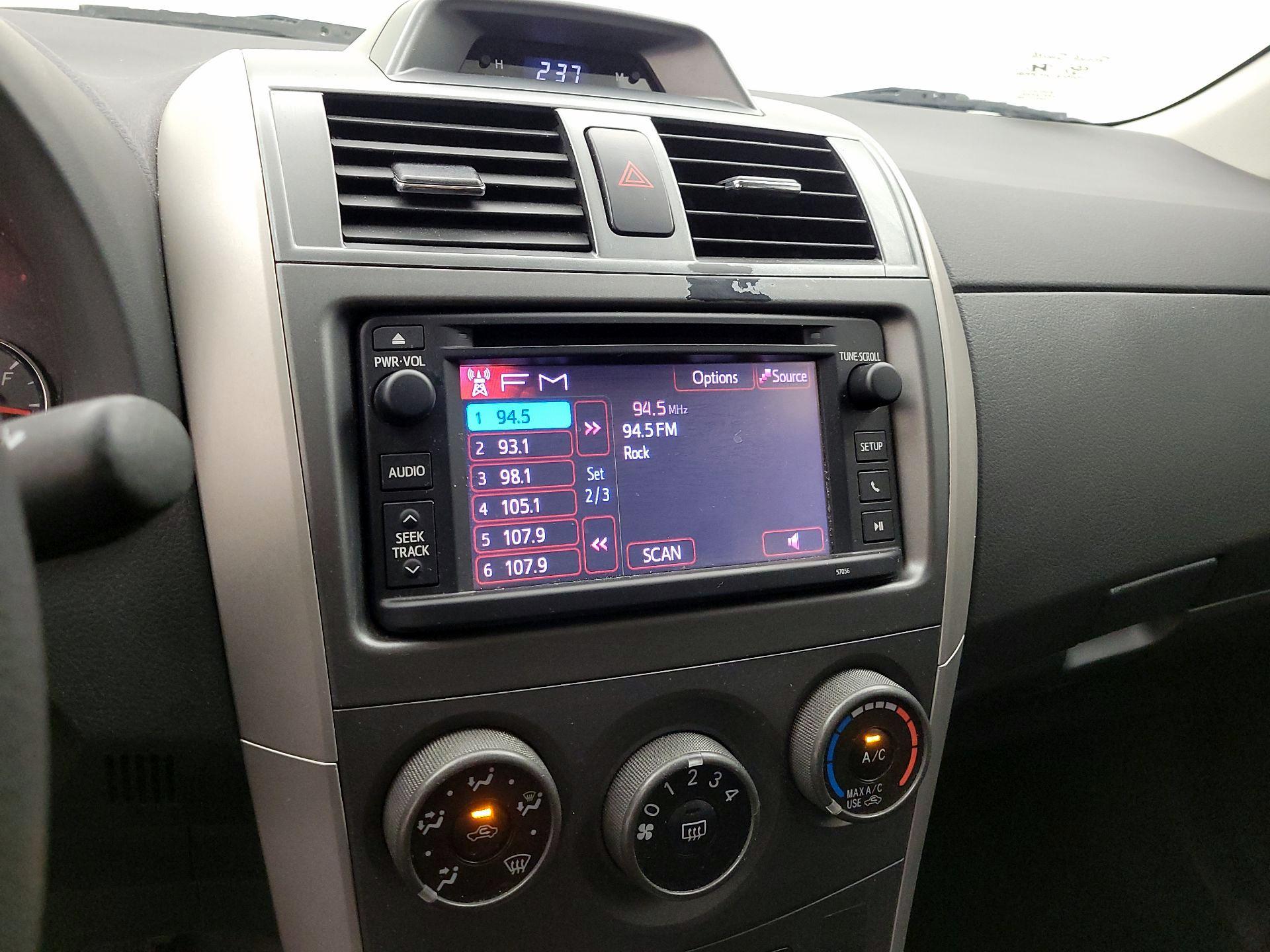 Thumbnail: 2013 Toyota Corolla - 14