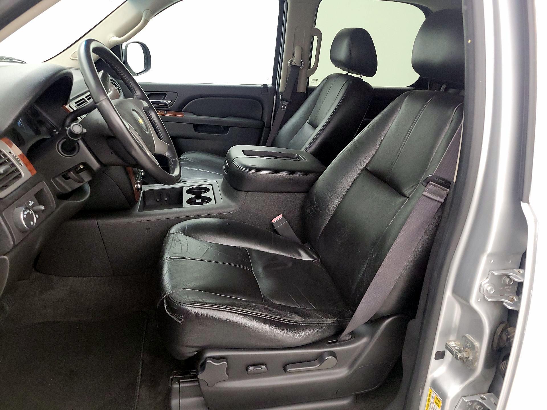 Thumbnail: 2013 Chevrolet Tahoe - 11