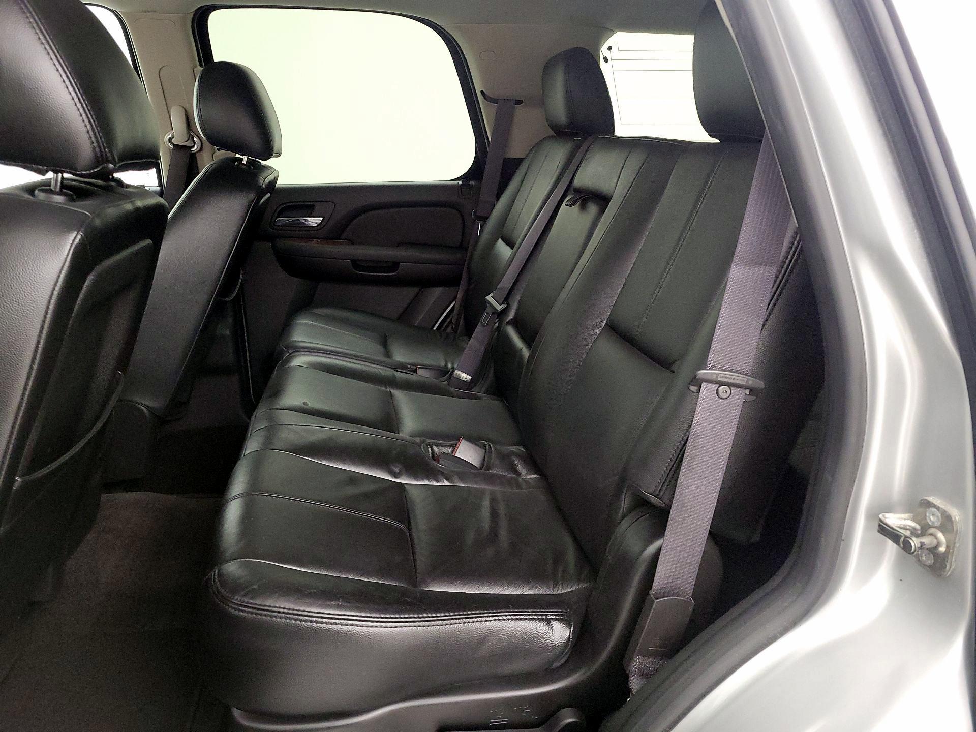Thumbnail: 2013 Chevrolet Tahoe - 19