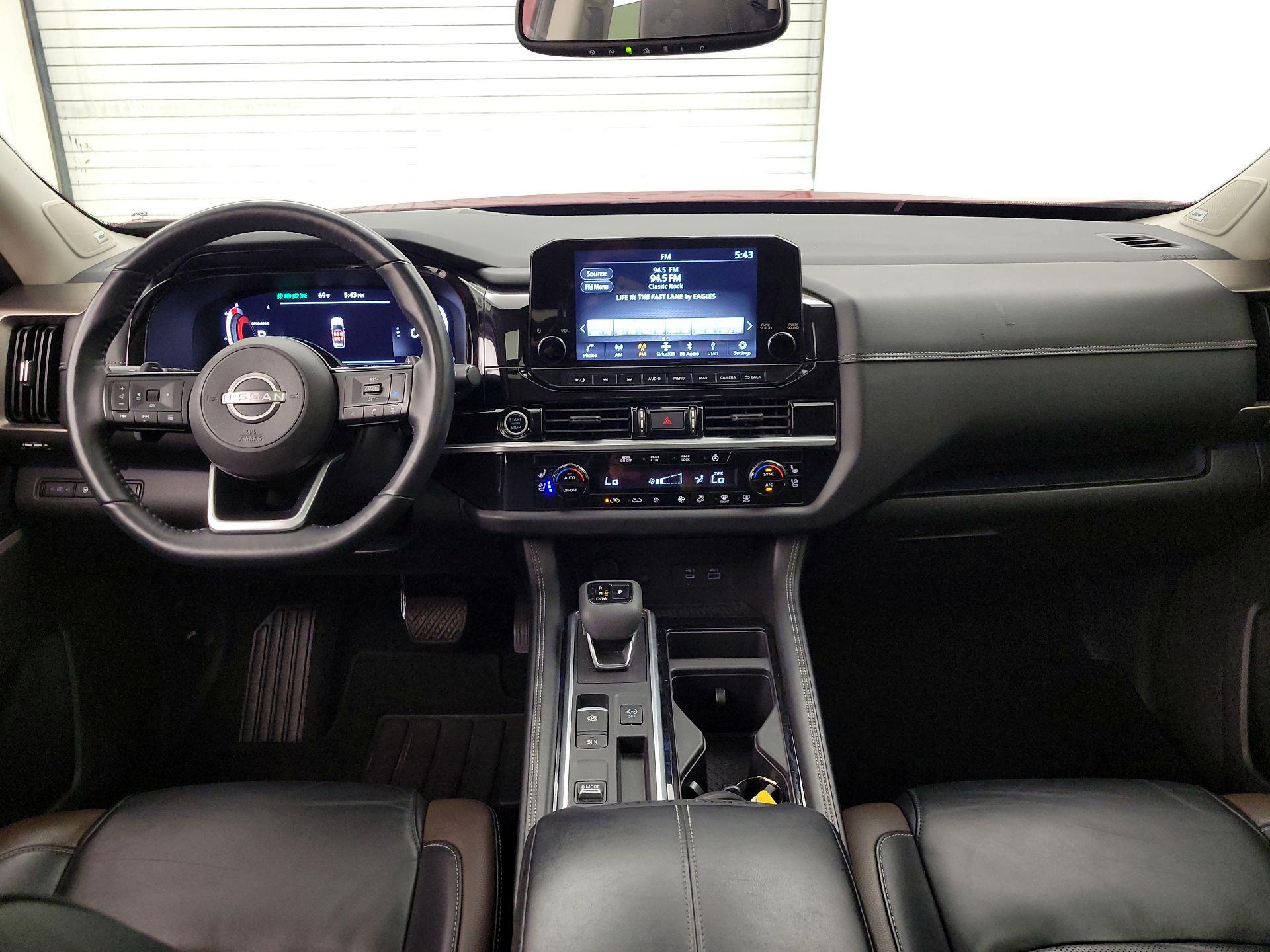 Thumbnail: 2022 Nissan Pathfinder - 9