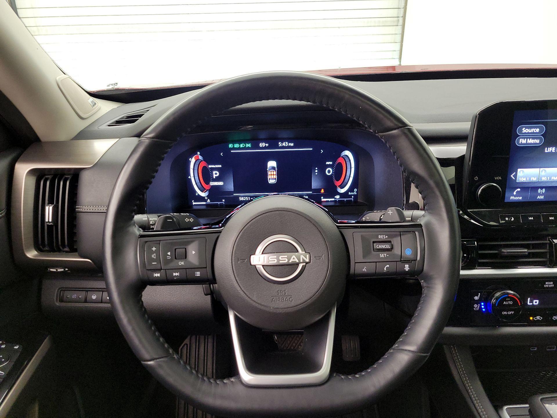 Thumbnail: 2022 Nissan Pathfinder - 10