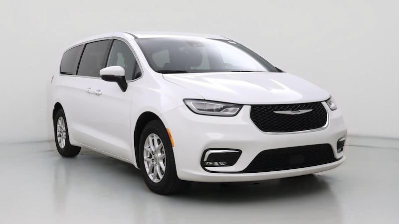 2023 Chrysler Pacifica Touring Hero Image