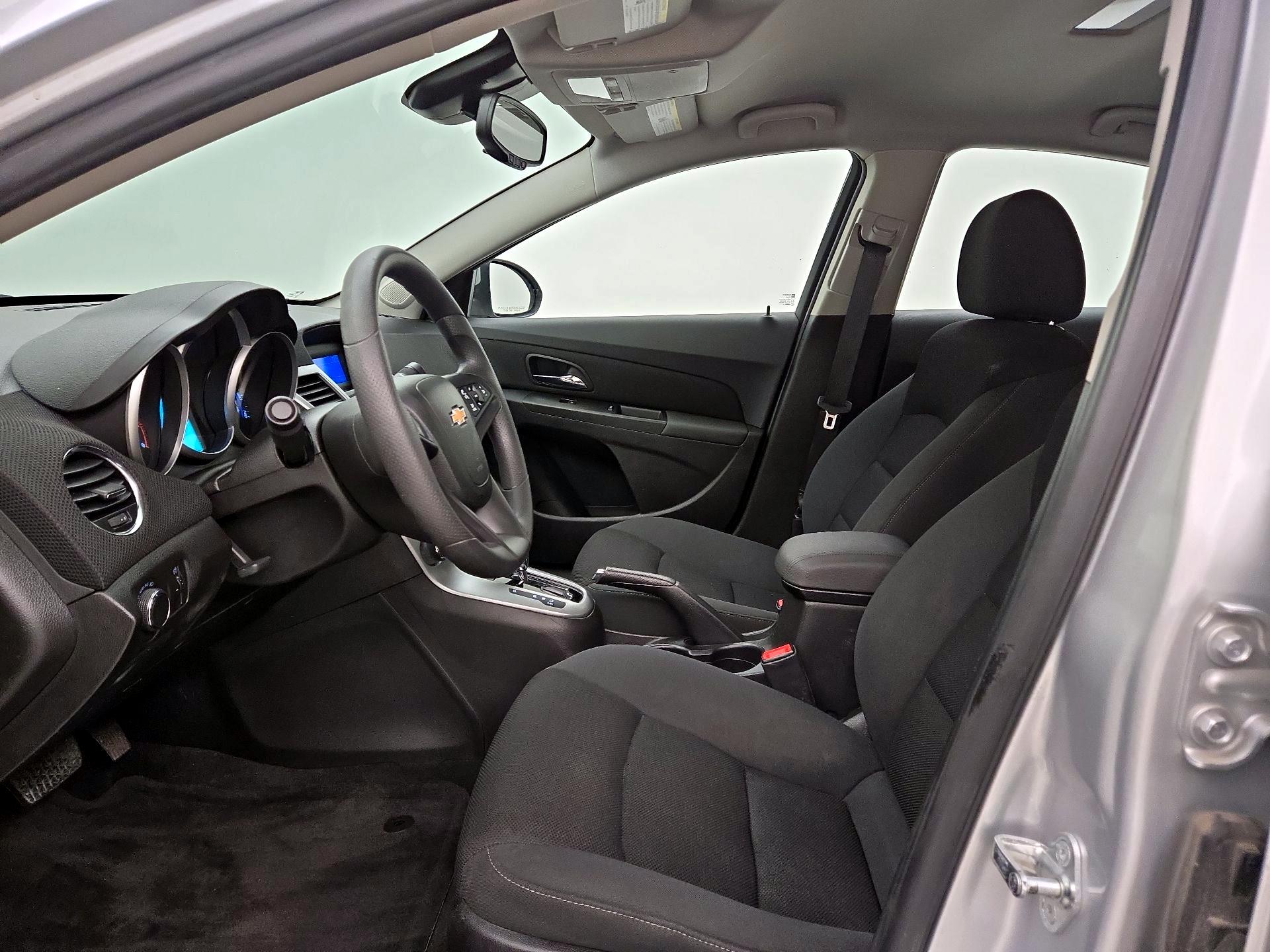 Thumbnail: 2016 Chevrolet Cruze - 11