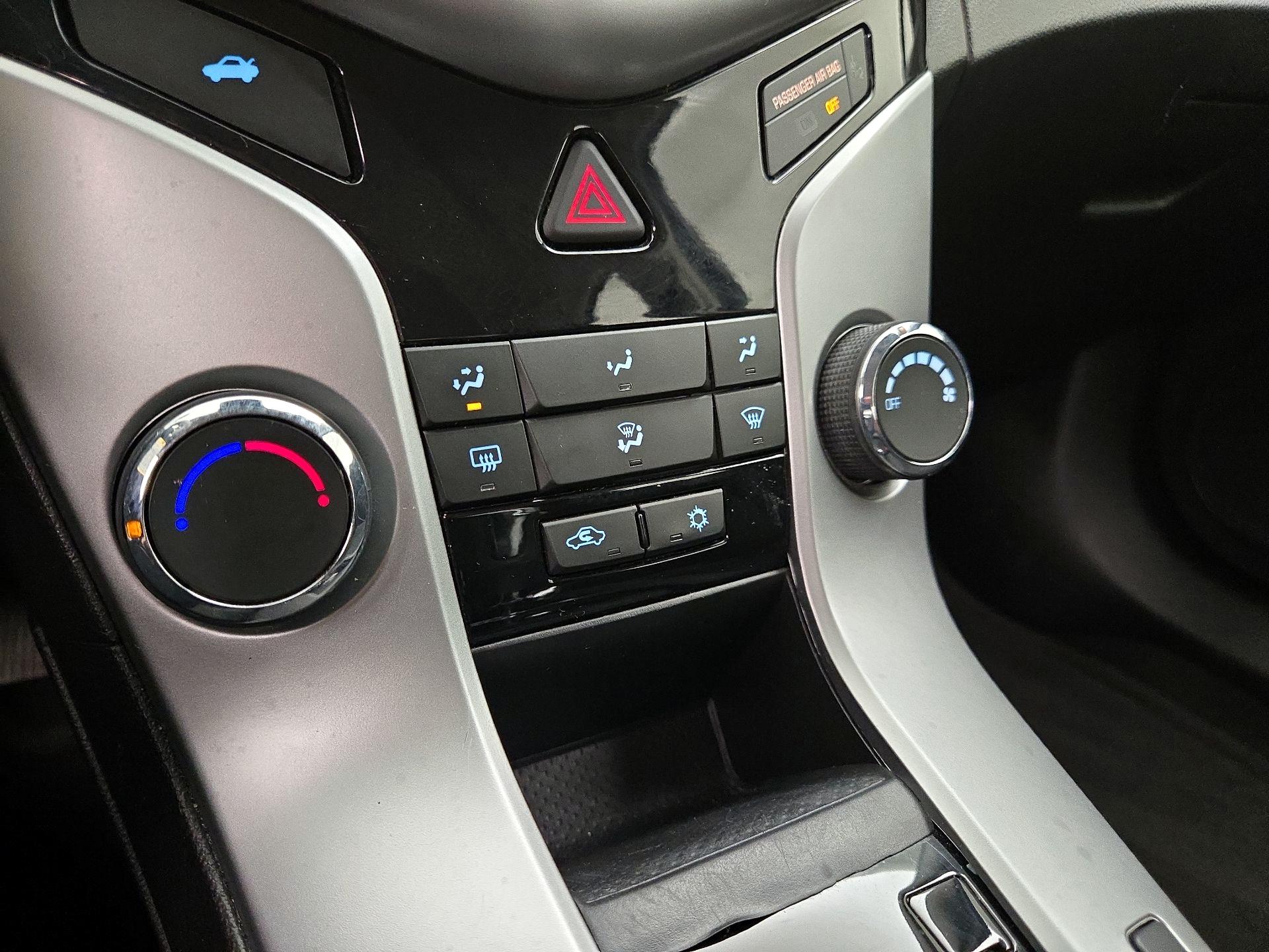 Thumbnail: 2016 Chevrolet Cruze - 15