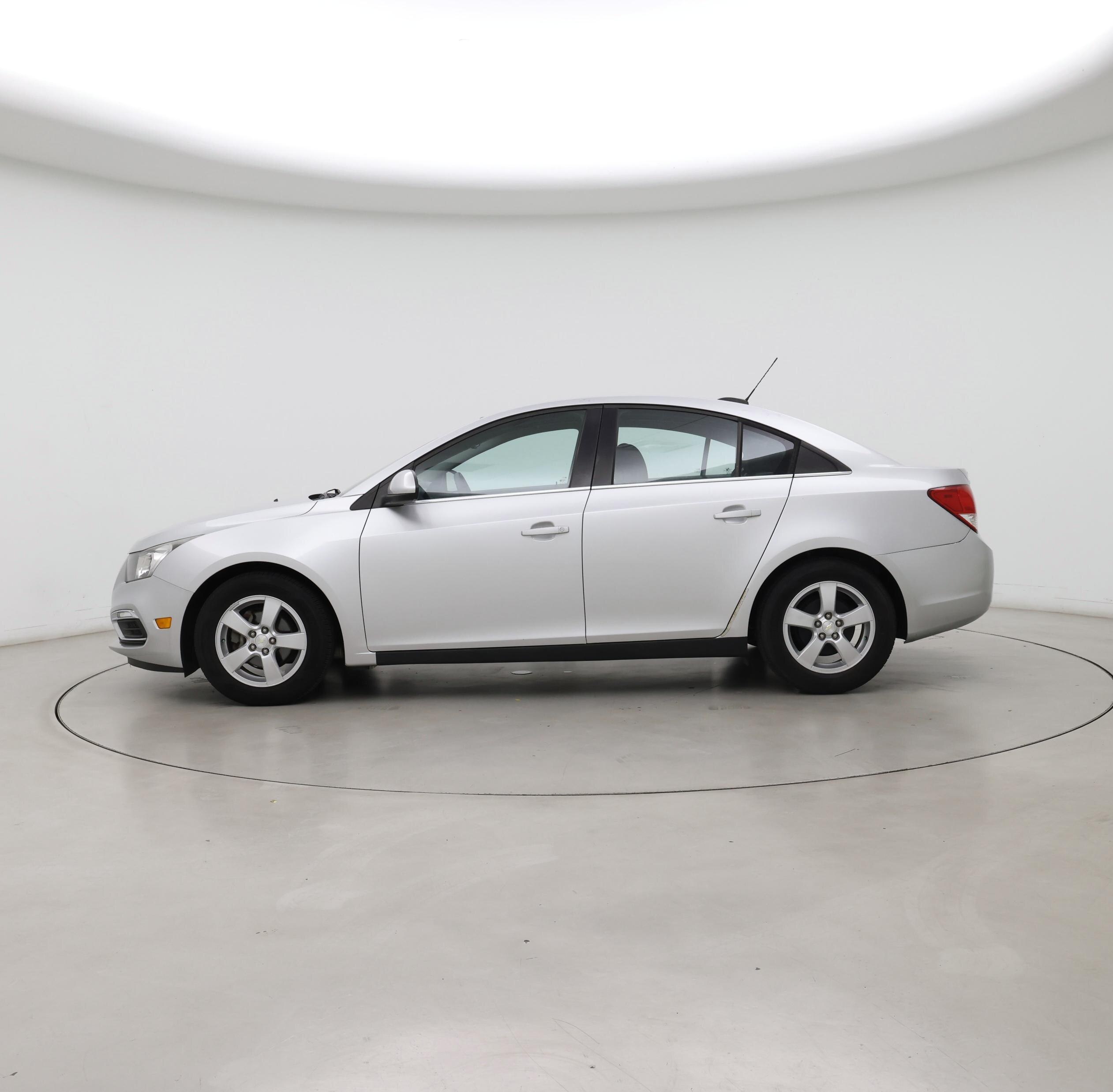 Thumbnail: 2016 Chevrolet Cruze - 3