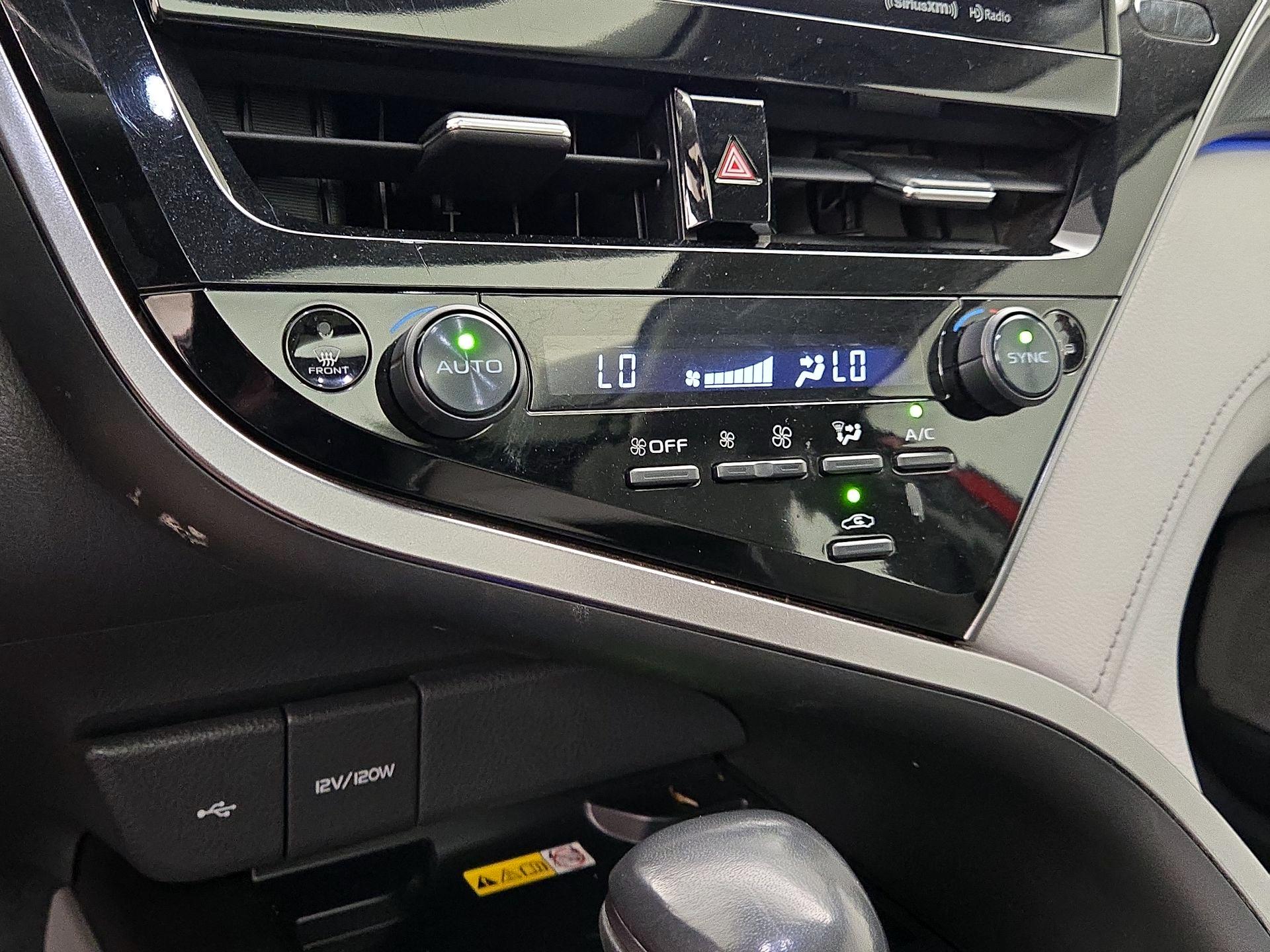 Thumbnail: 2022 Toyota Camry - 16