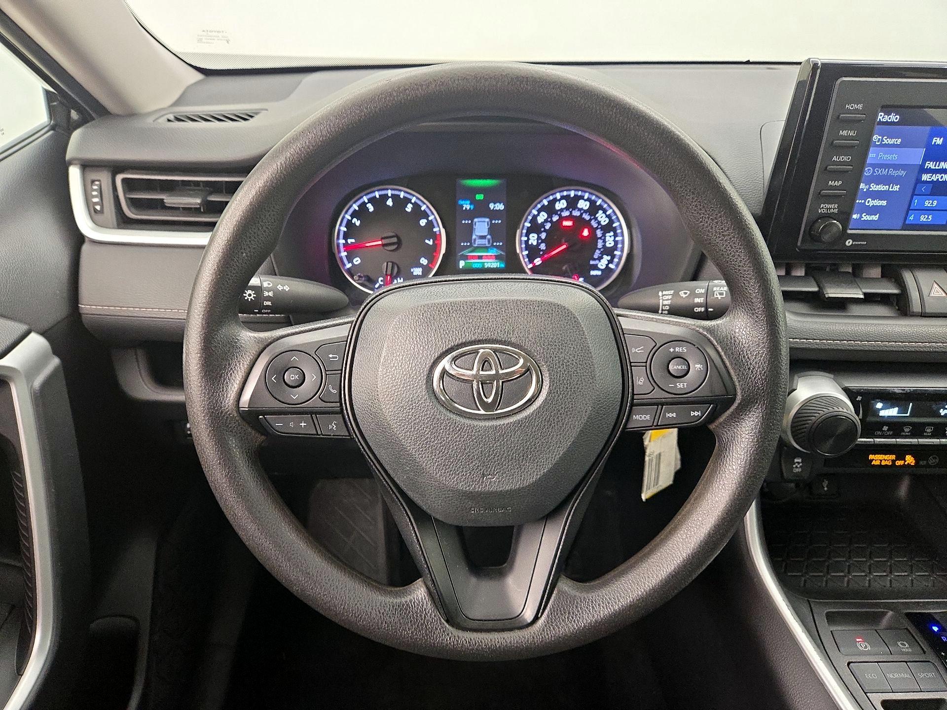 Thumbnail: 2022 Toyota RAV4 - 10