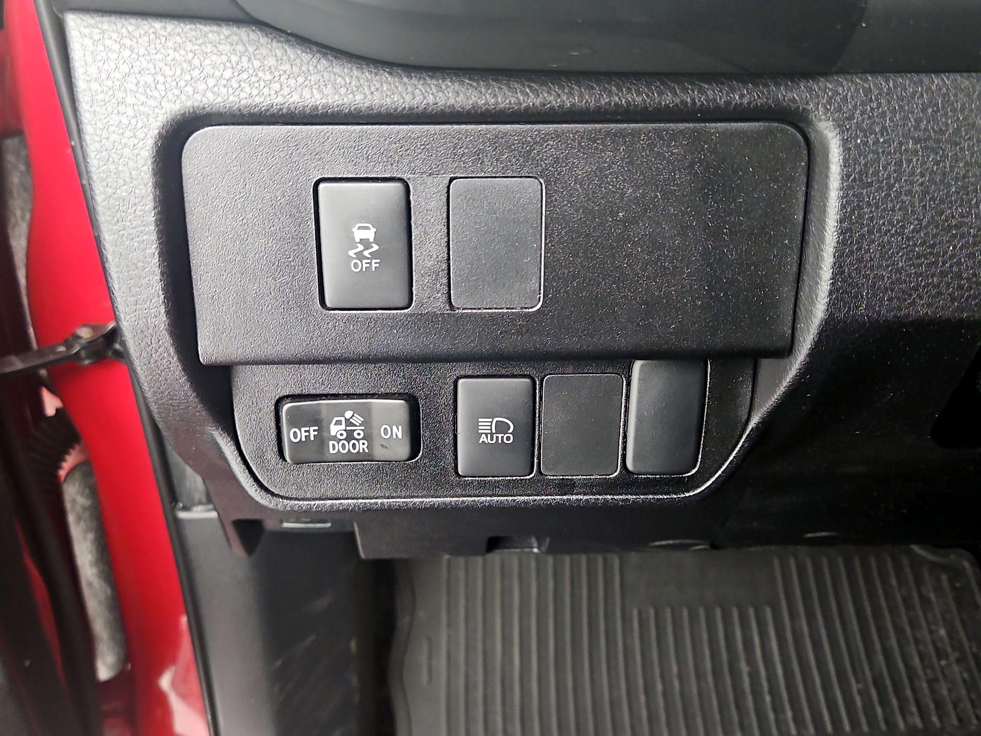 Thumbnail: 2023 Toyota Tacoma - 13