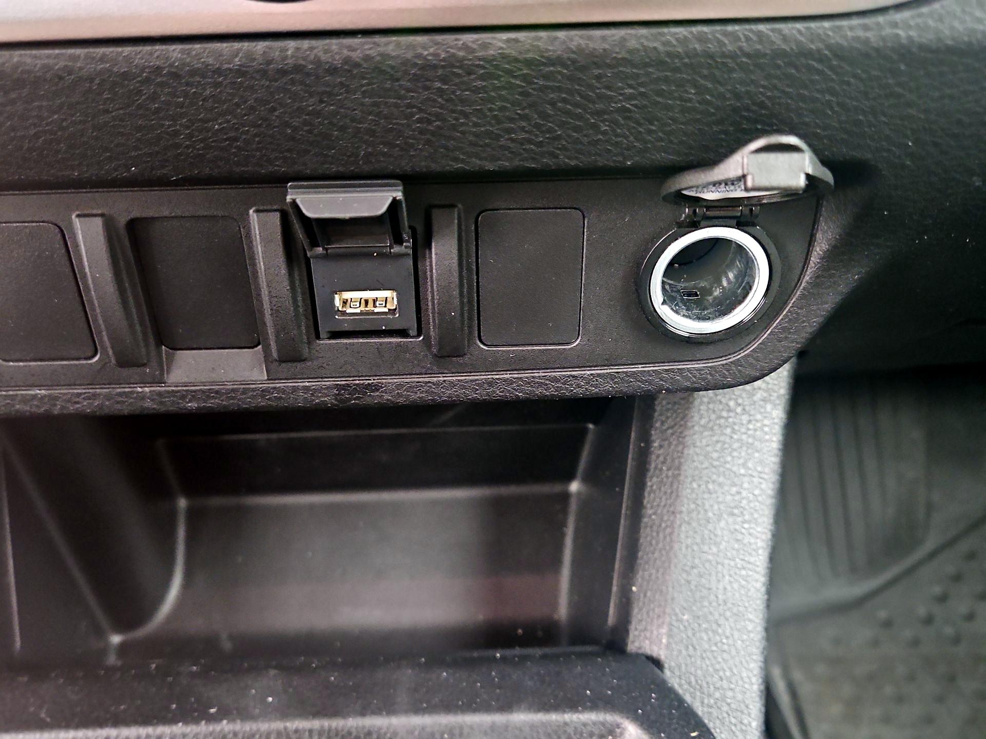 Thumbnail: 2023 Toyota Tacoma - 18