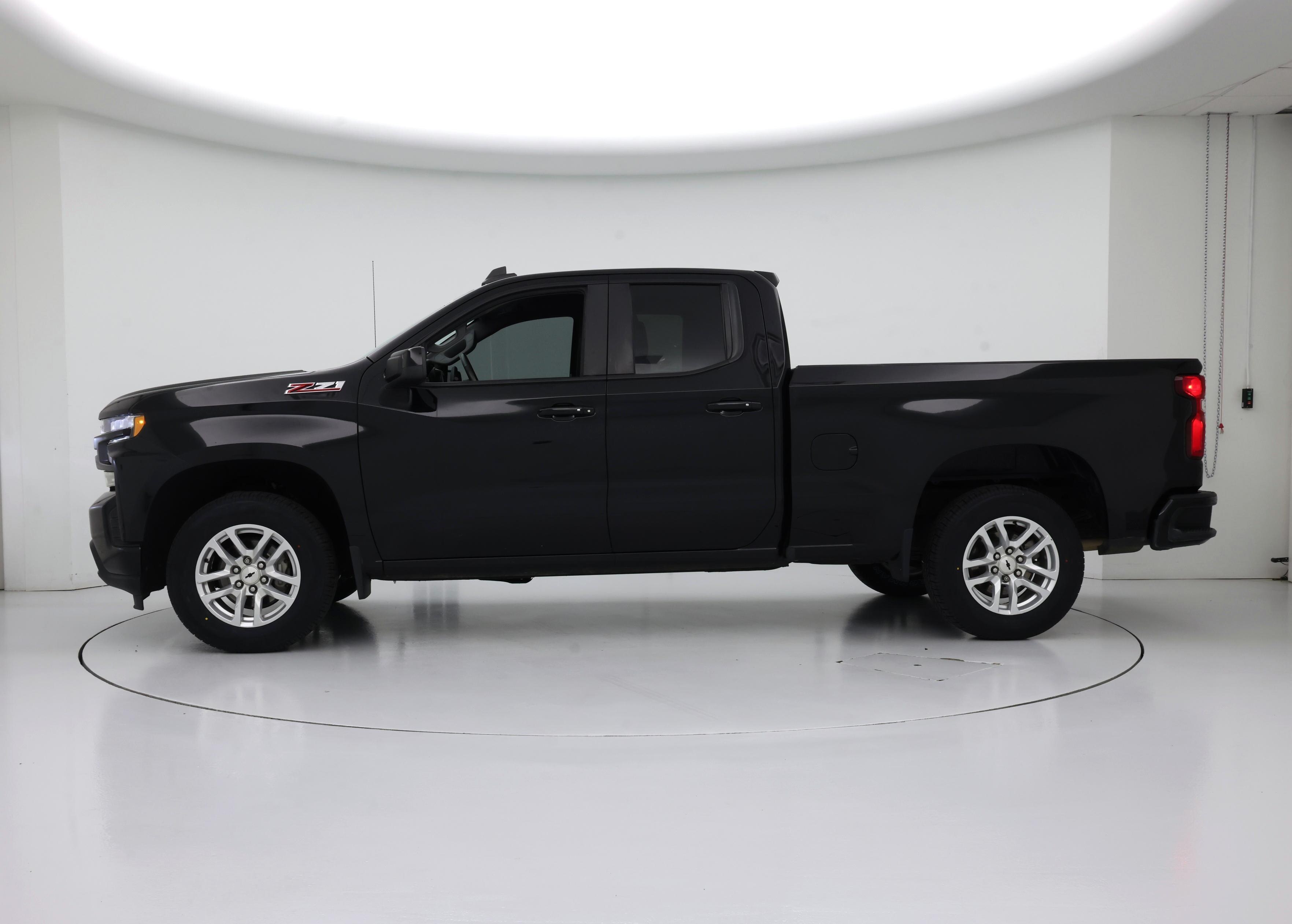 Thumbnail: 2019 Chevrolet Silverado 1500 - 3