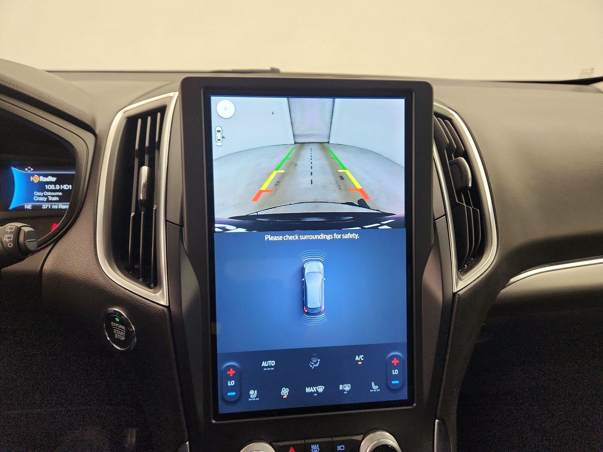 Thumbnail: 2022 Ford Edge - 15