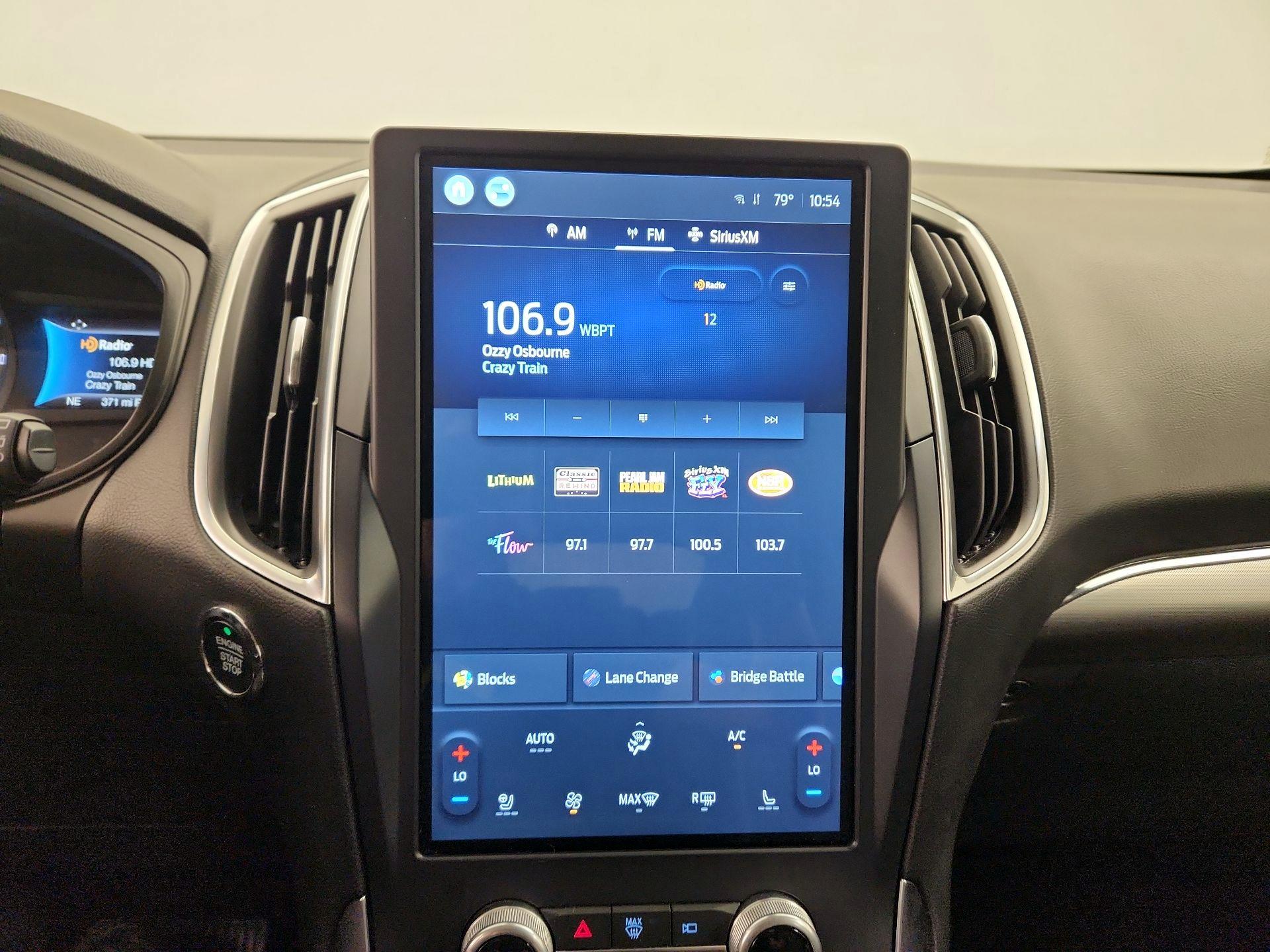 Thumbnail: 2022 Ford Edge - 16