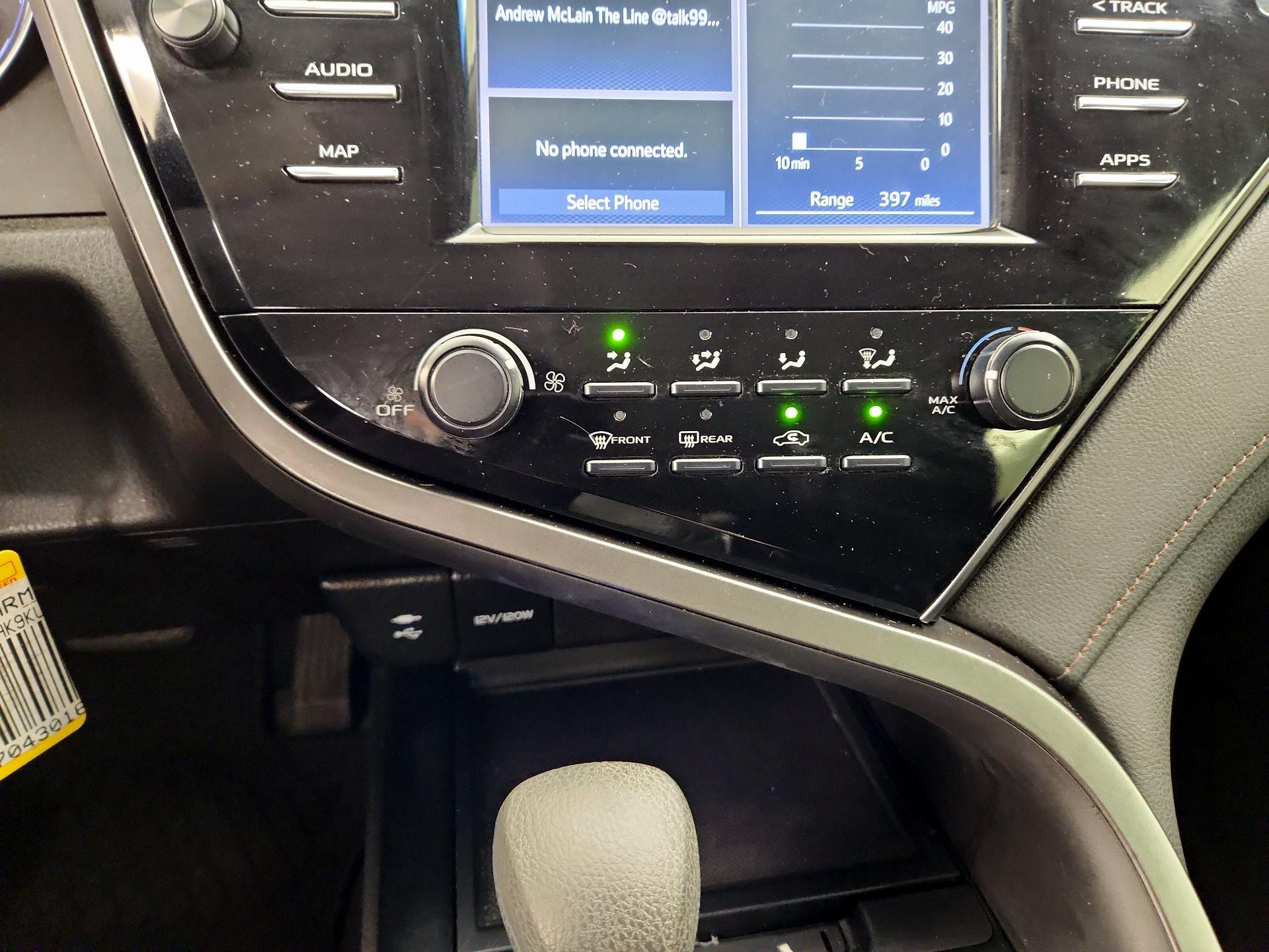 Thumbnail: 2019 Toyota Camry - 16
