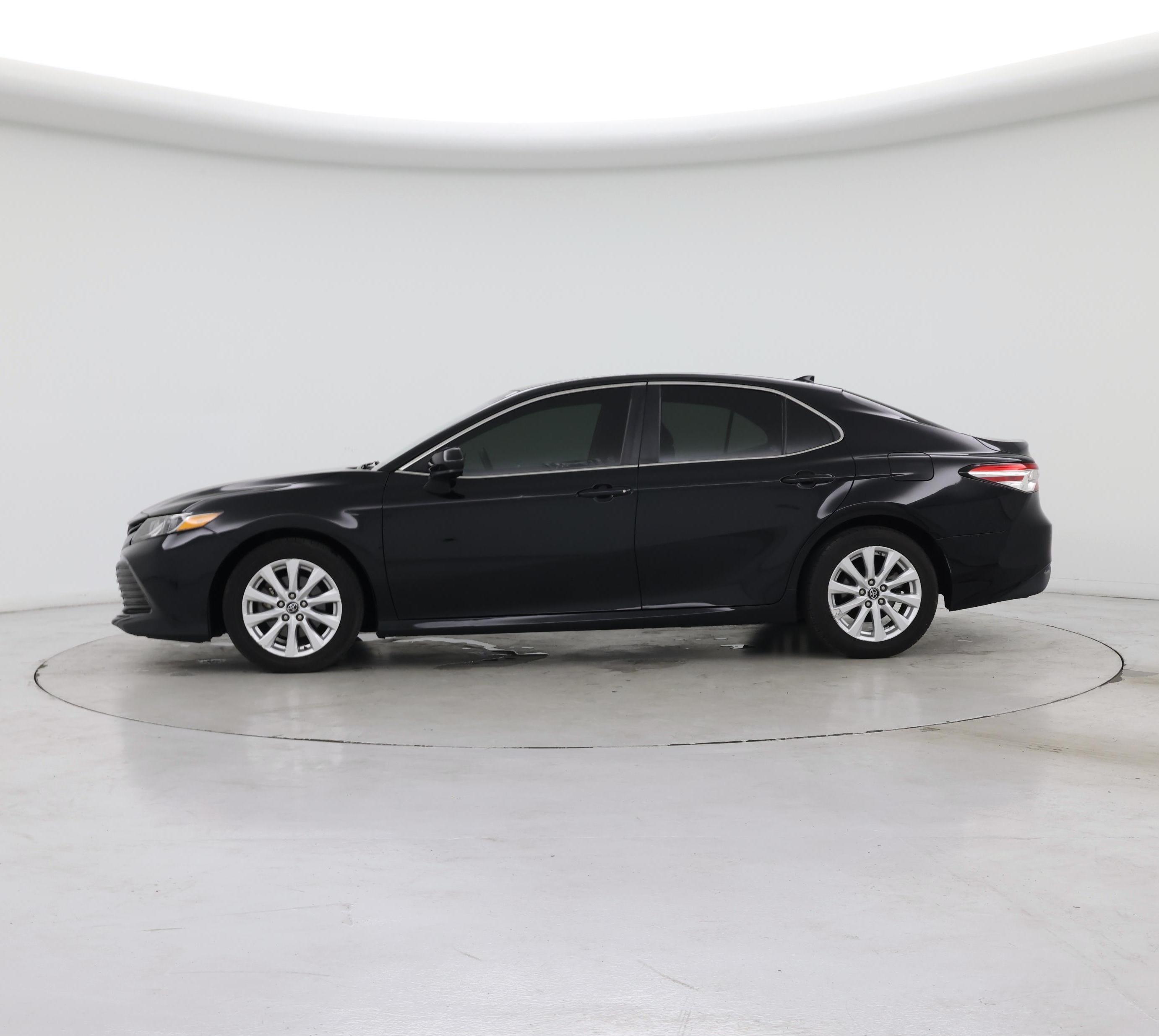 Thumbnail: 2019 Toyota Camry - 3