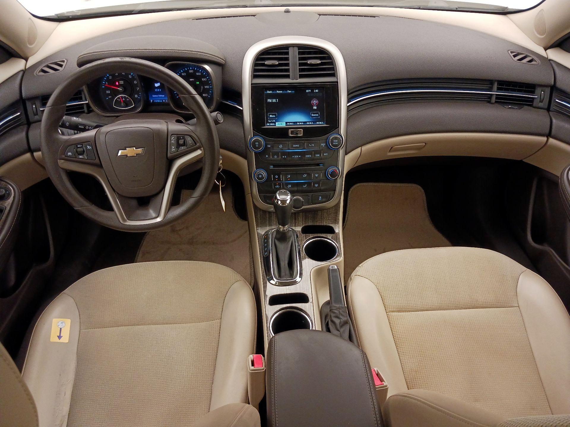 Thumbnail: 2014 Chevrolet Malibu - 9