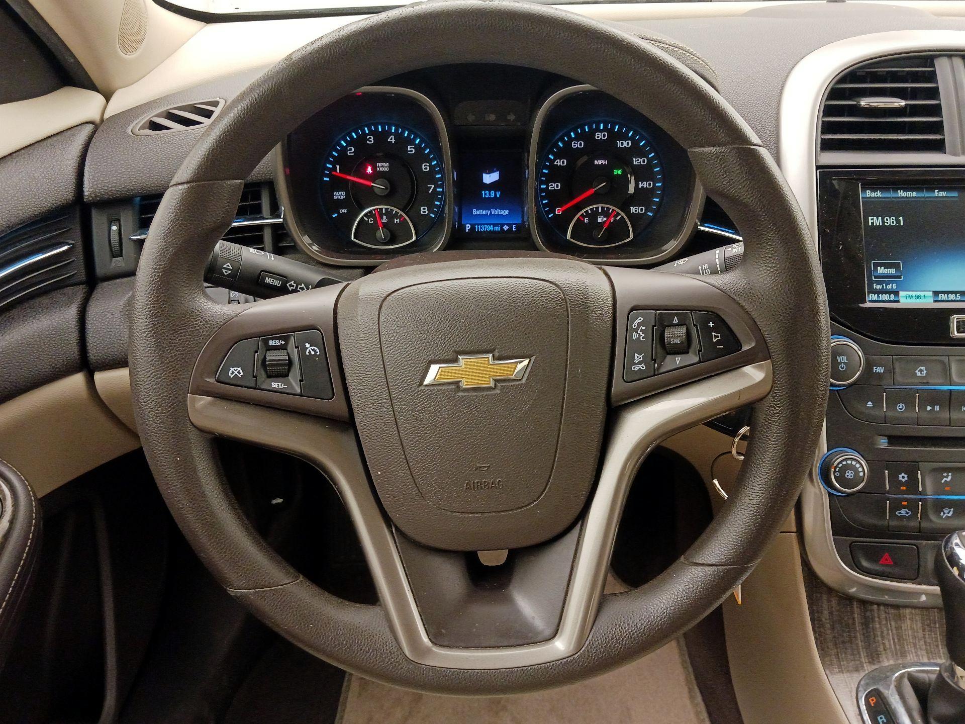 Thumbnail: 2014 Chevrolet Malibu - 10