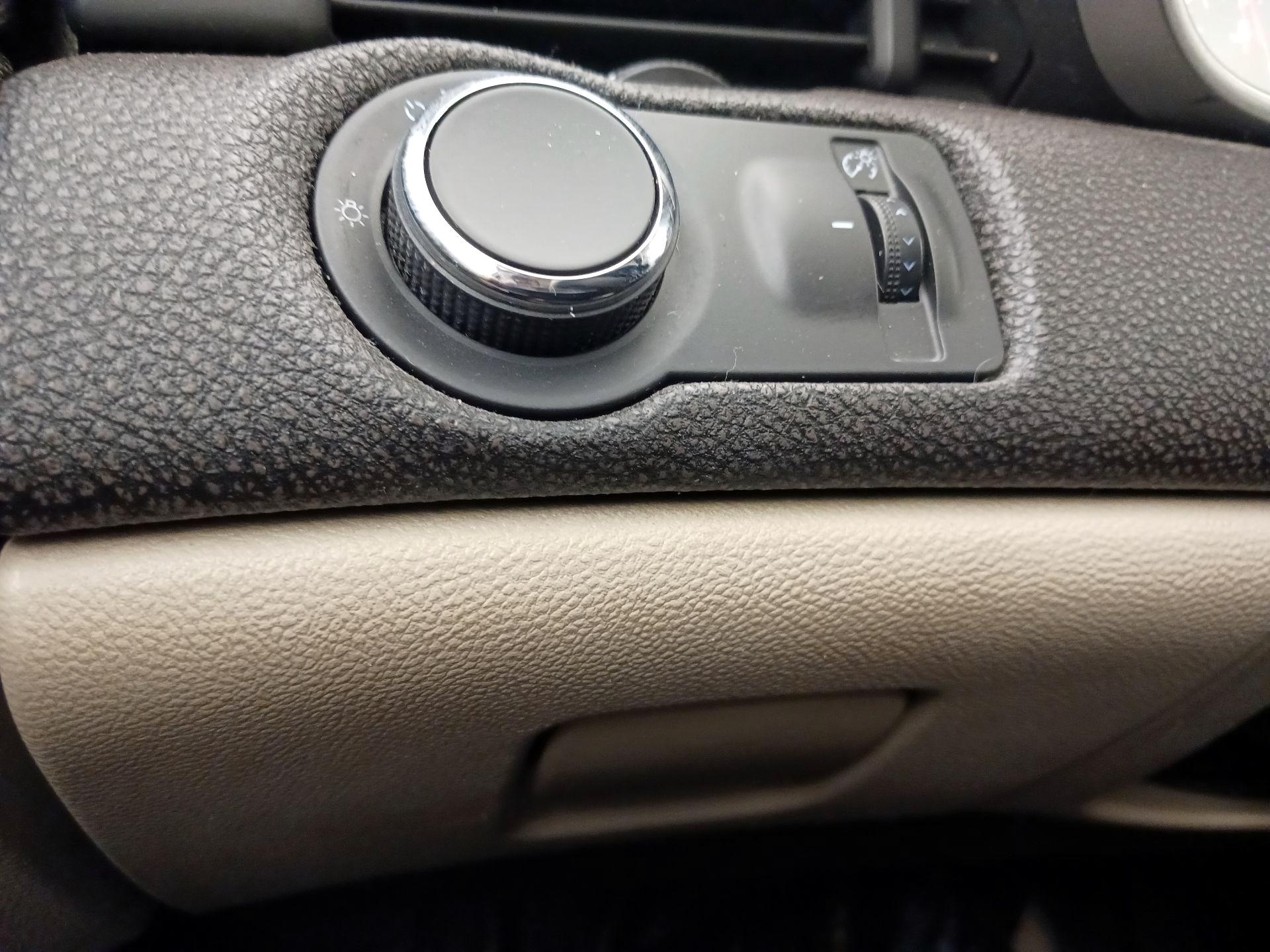 Thumbnail: 2014 Chevrolet Malibu - 13