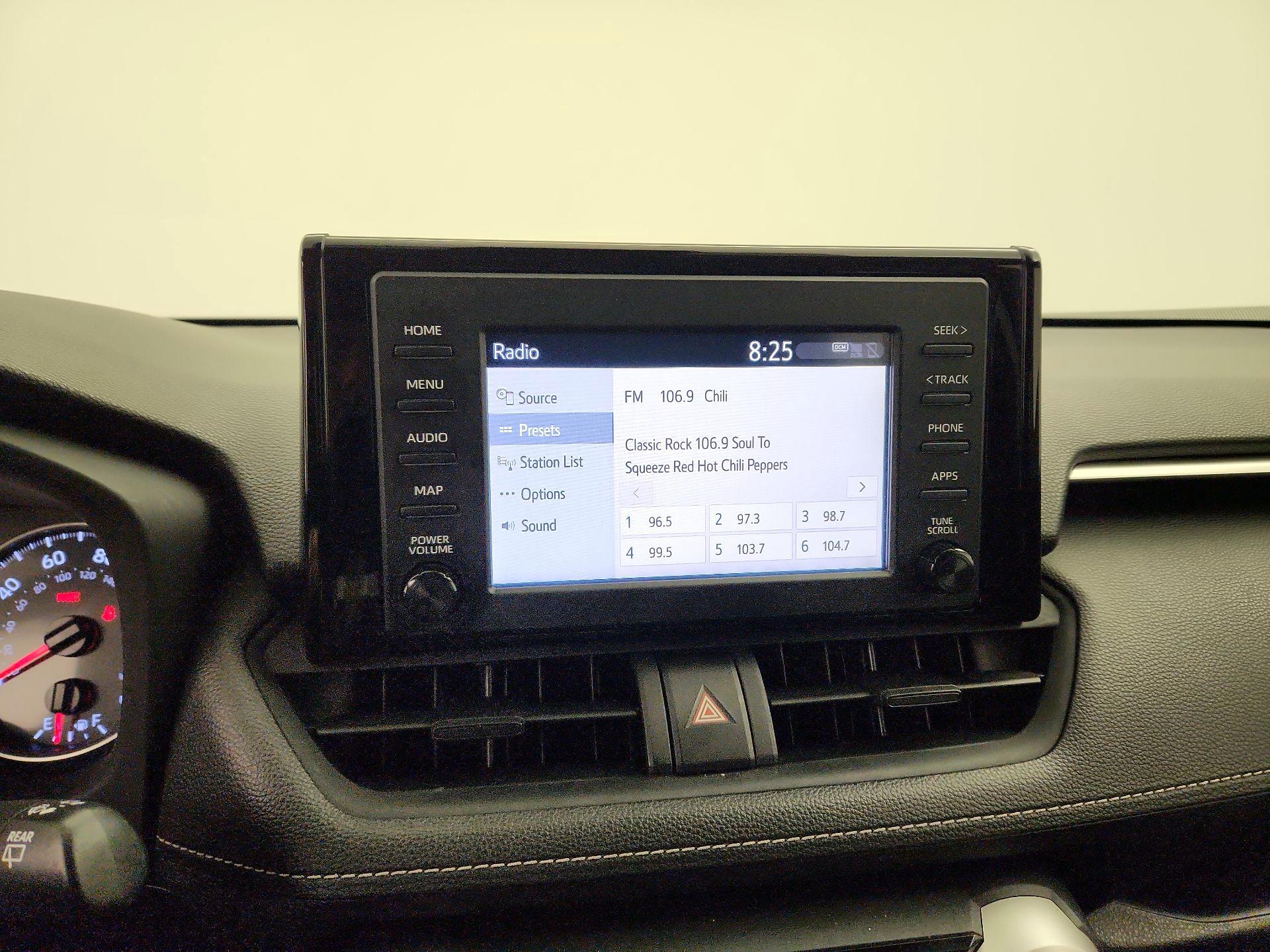 Thumbnail: 2019 Toyota RAV4 - 15