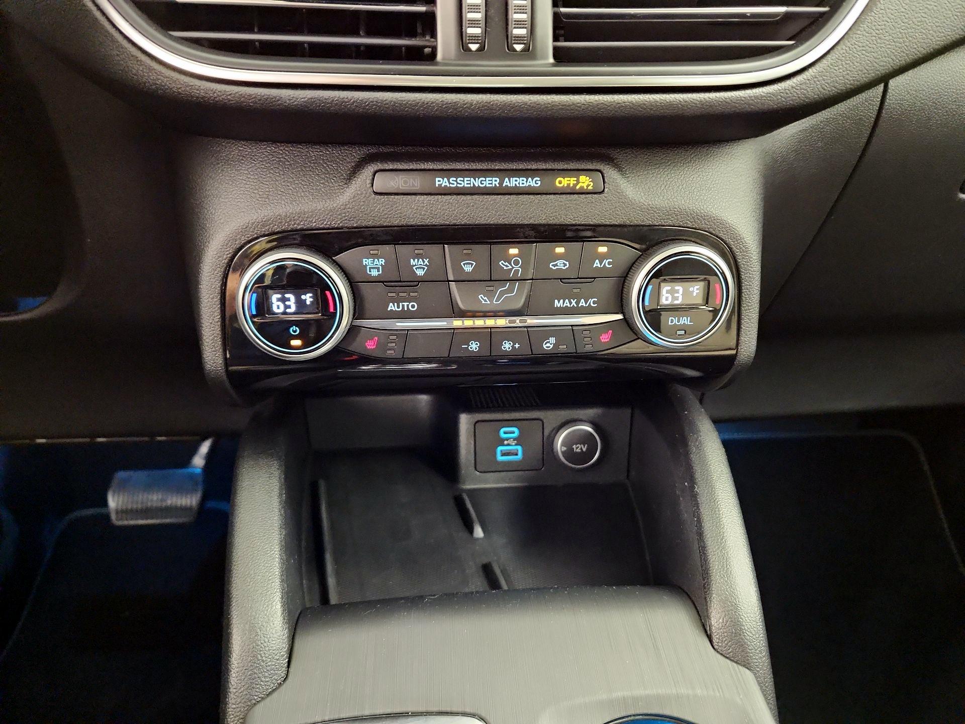 Thumbnail: 2021 Ford Escape - 17