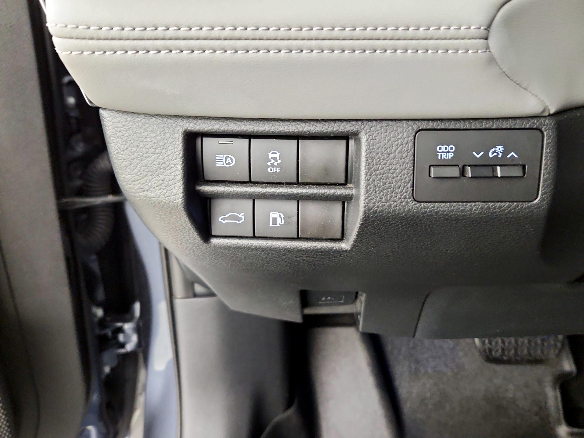 Thumbnail: 2020 Toyota Avalon - 13