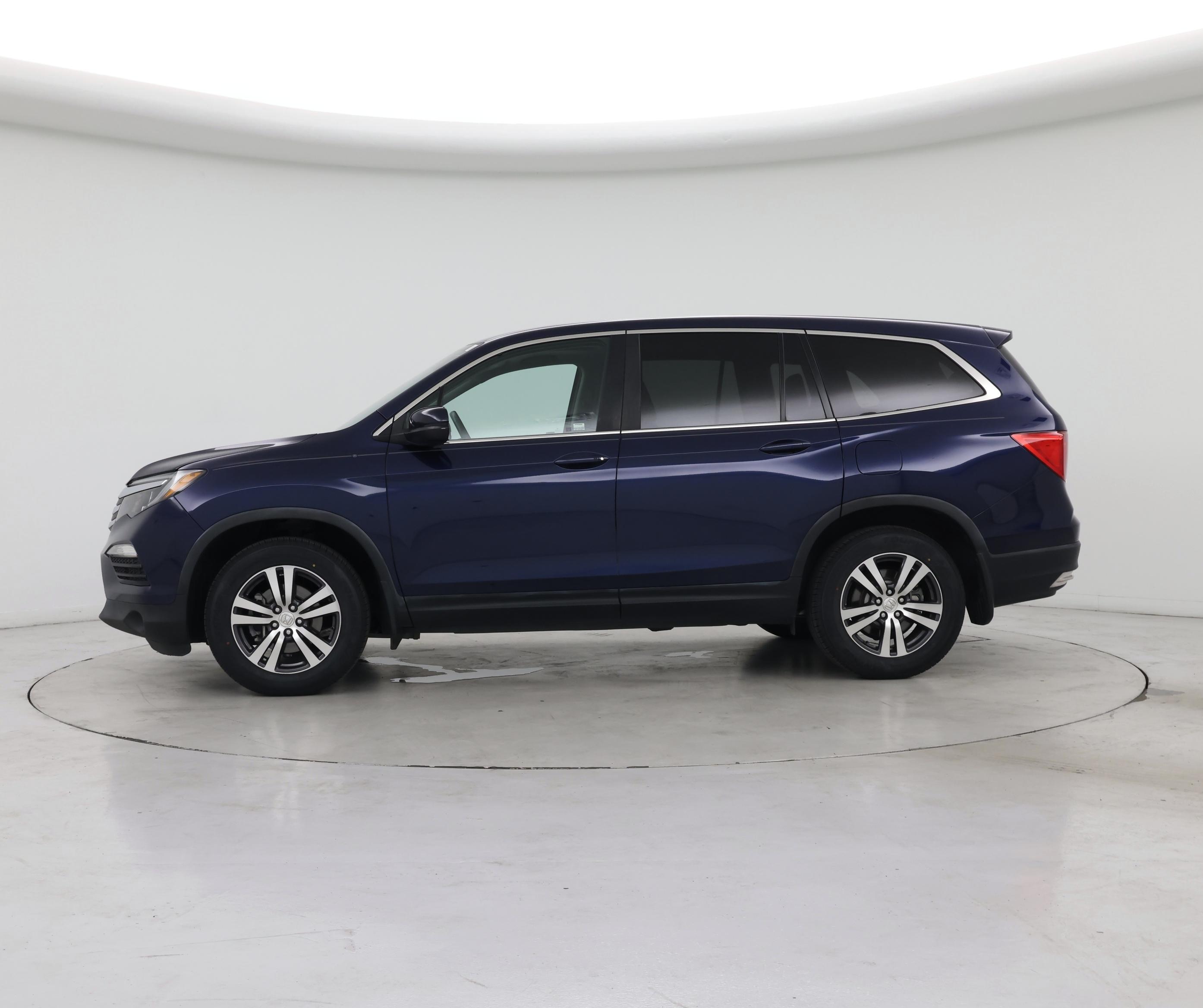 Thumbnail: 2017 Honda Pilot - 3