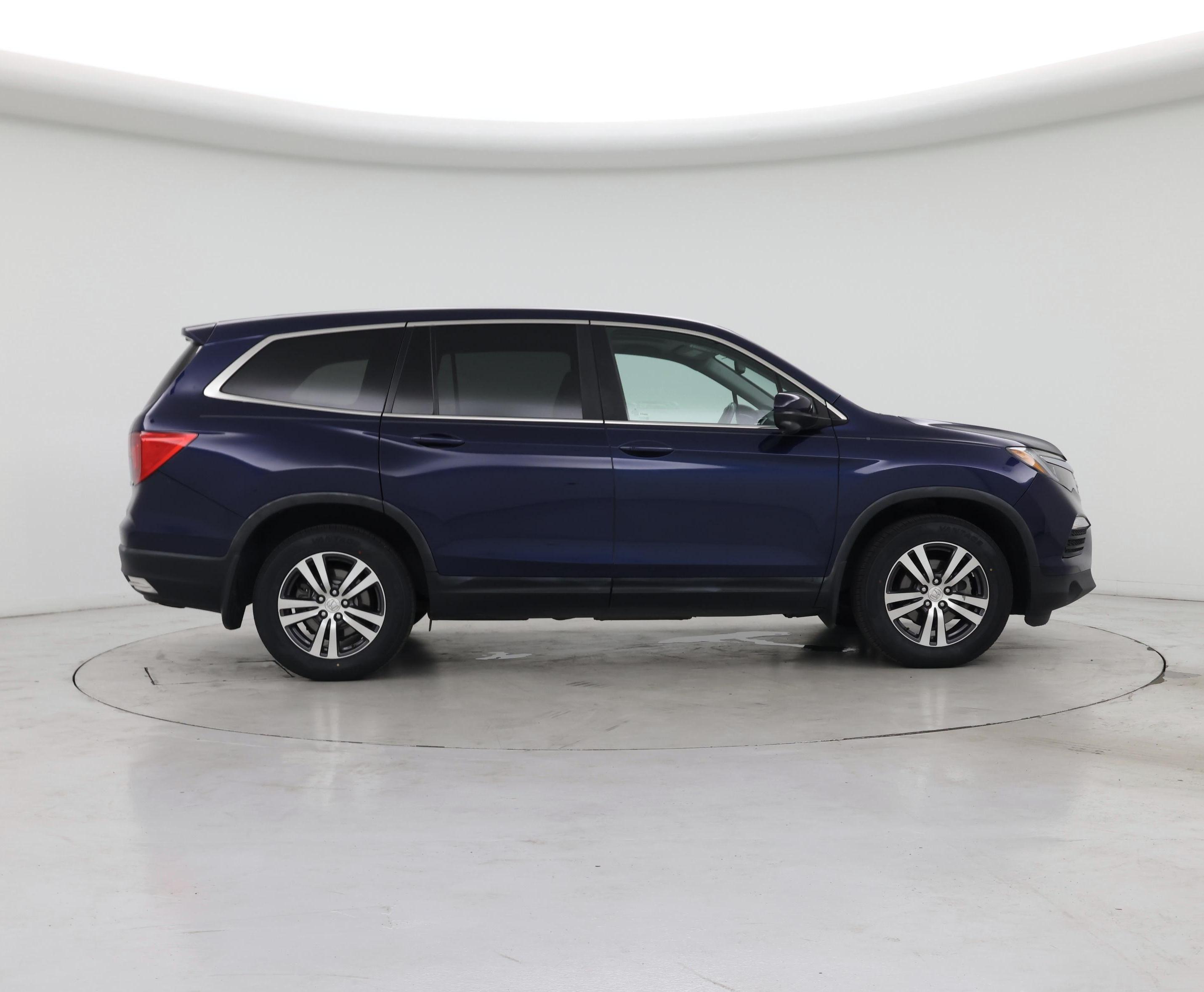 Thumbnail: 2017 Honda Pilot - 7