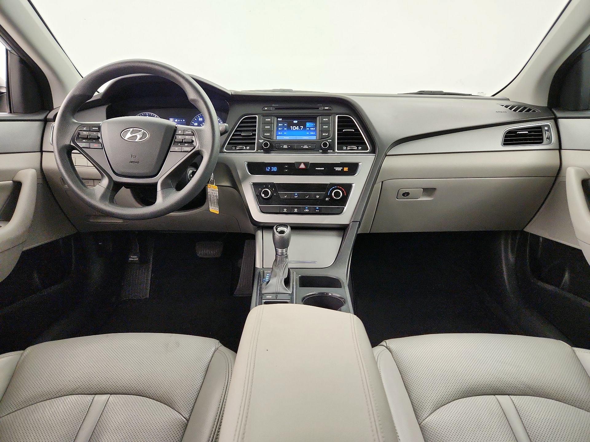 Thumbnail: 2015 Hyundai Sonata - 9