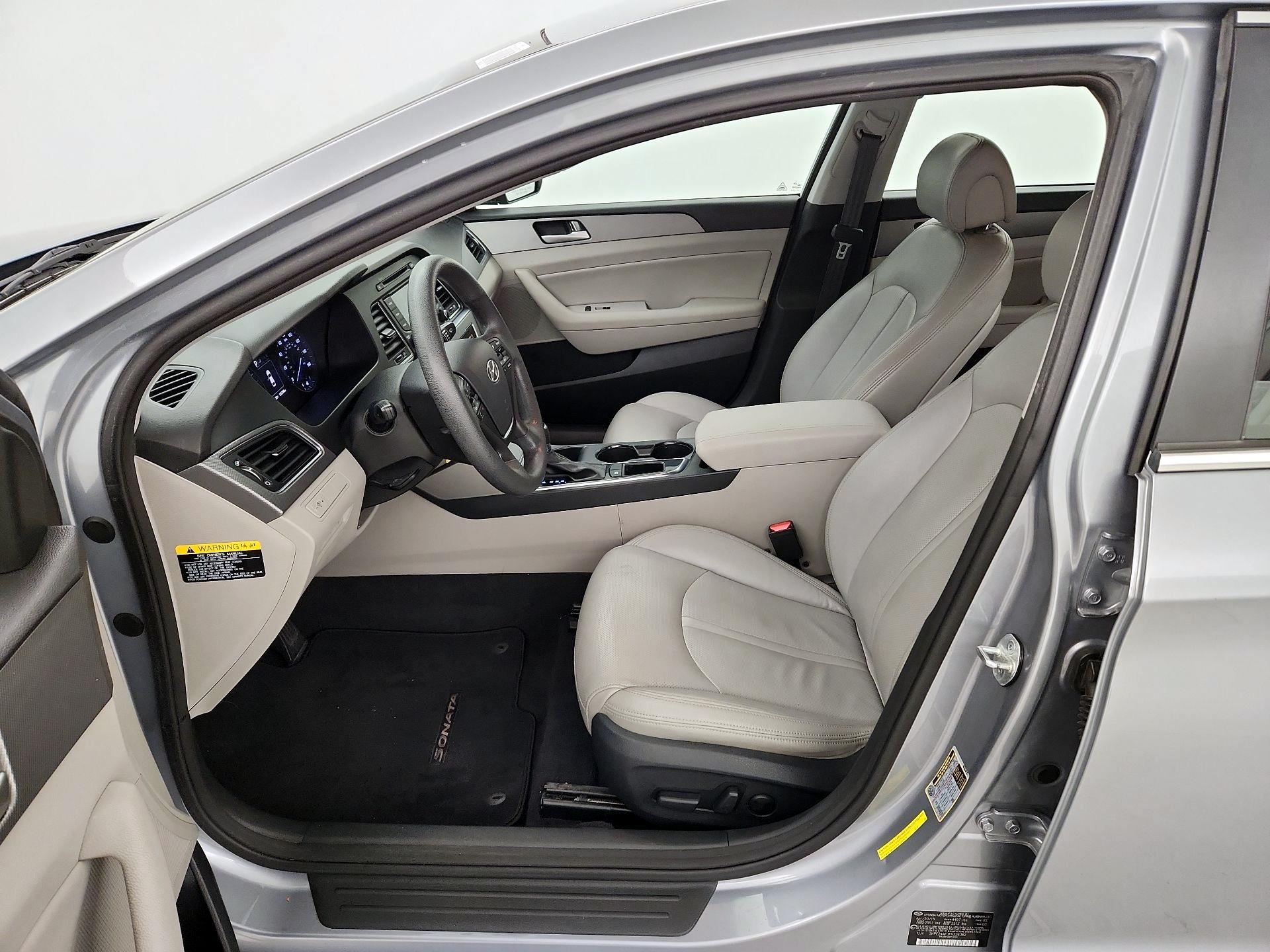 Thumbnail: 2015 Hyundai Sonata - 11