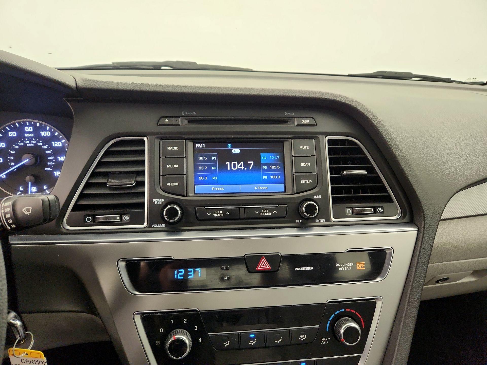 Thumbnail: 2015 Hyundai Sonata - 15