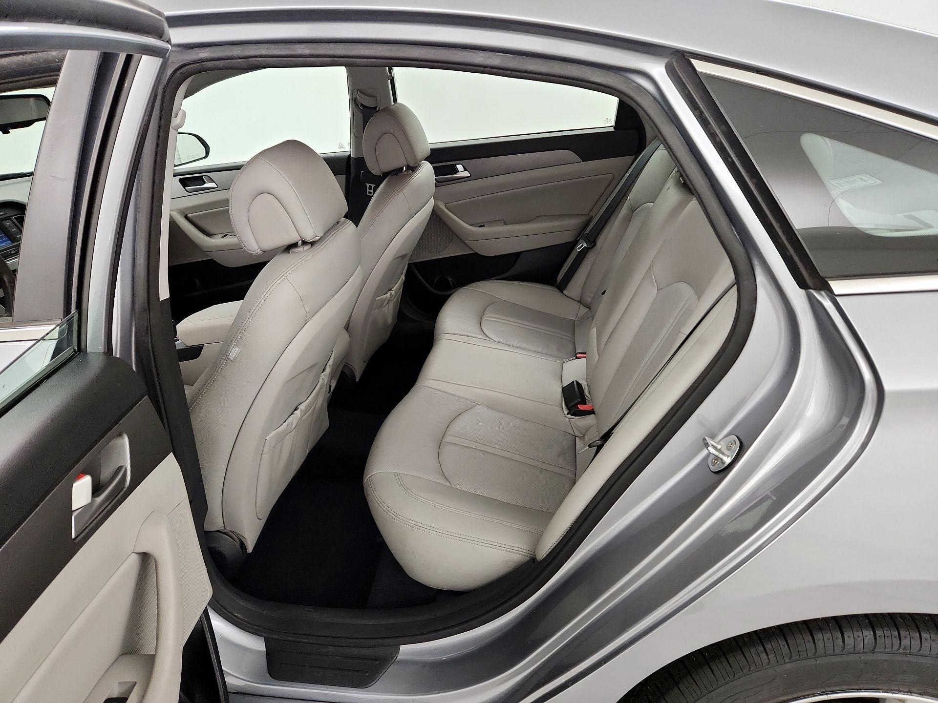 Thumbnail: 2015 Hyundai Sonata - 19
