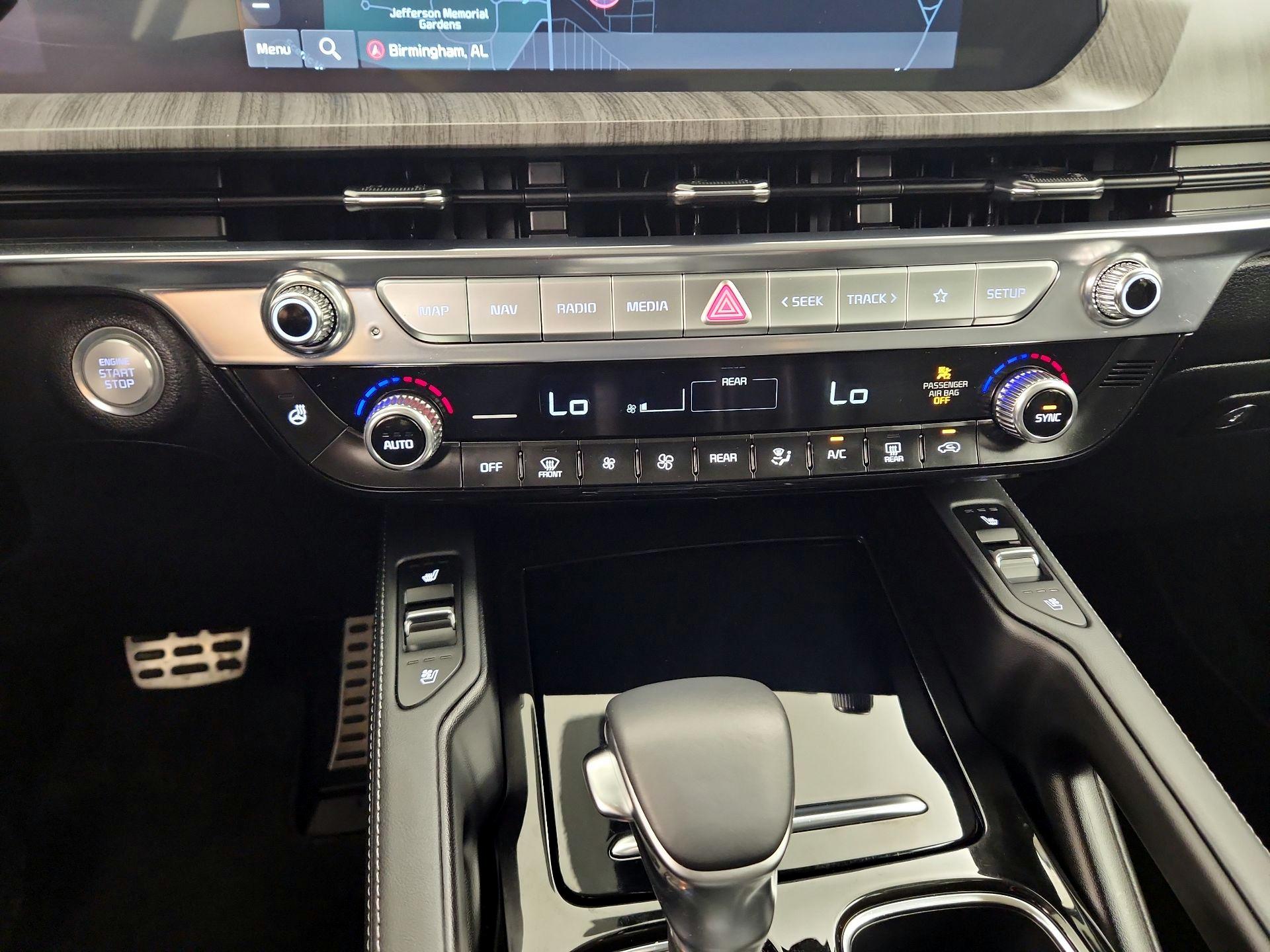 Thumbnail: 2024 Kia Telluride - 17