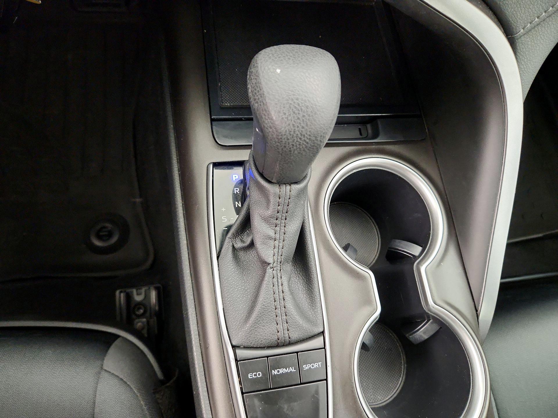 Thumbnail: 2023 Toyota Camry - 17