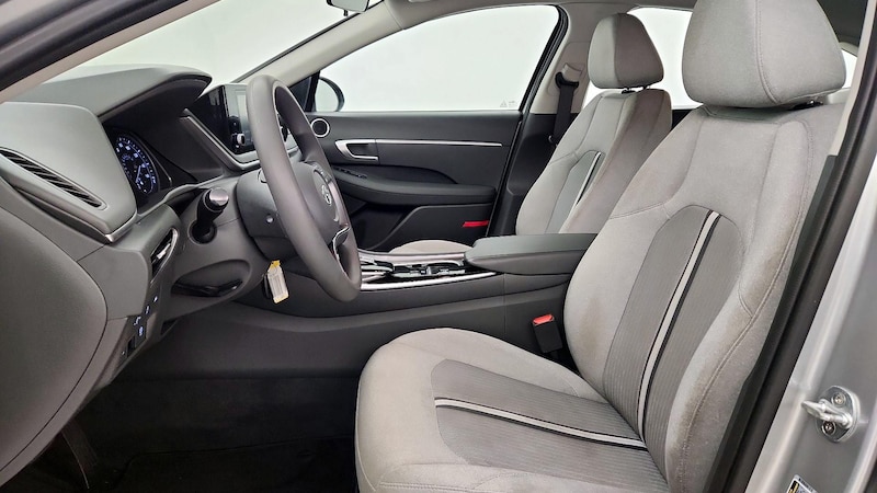 2022 Hyundai Sonata SE 11