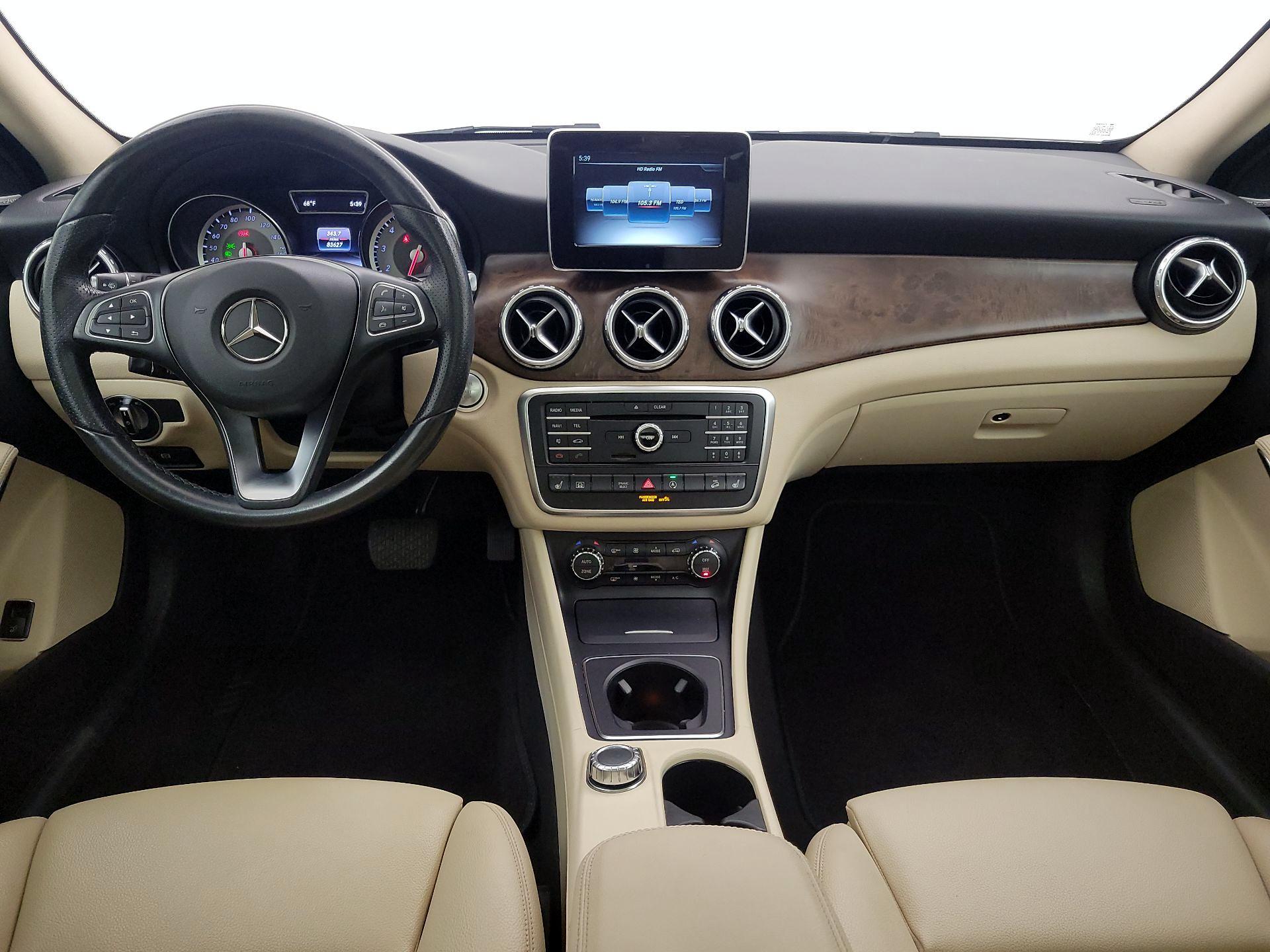 Thumbnail: 2017 Mercedes-Benz GLA - 9