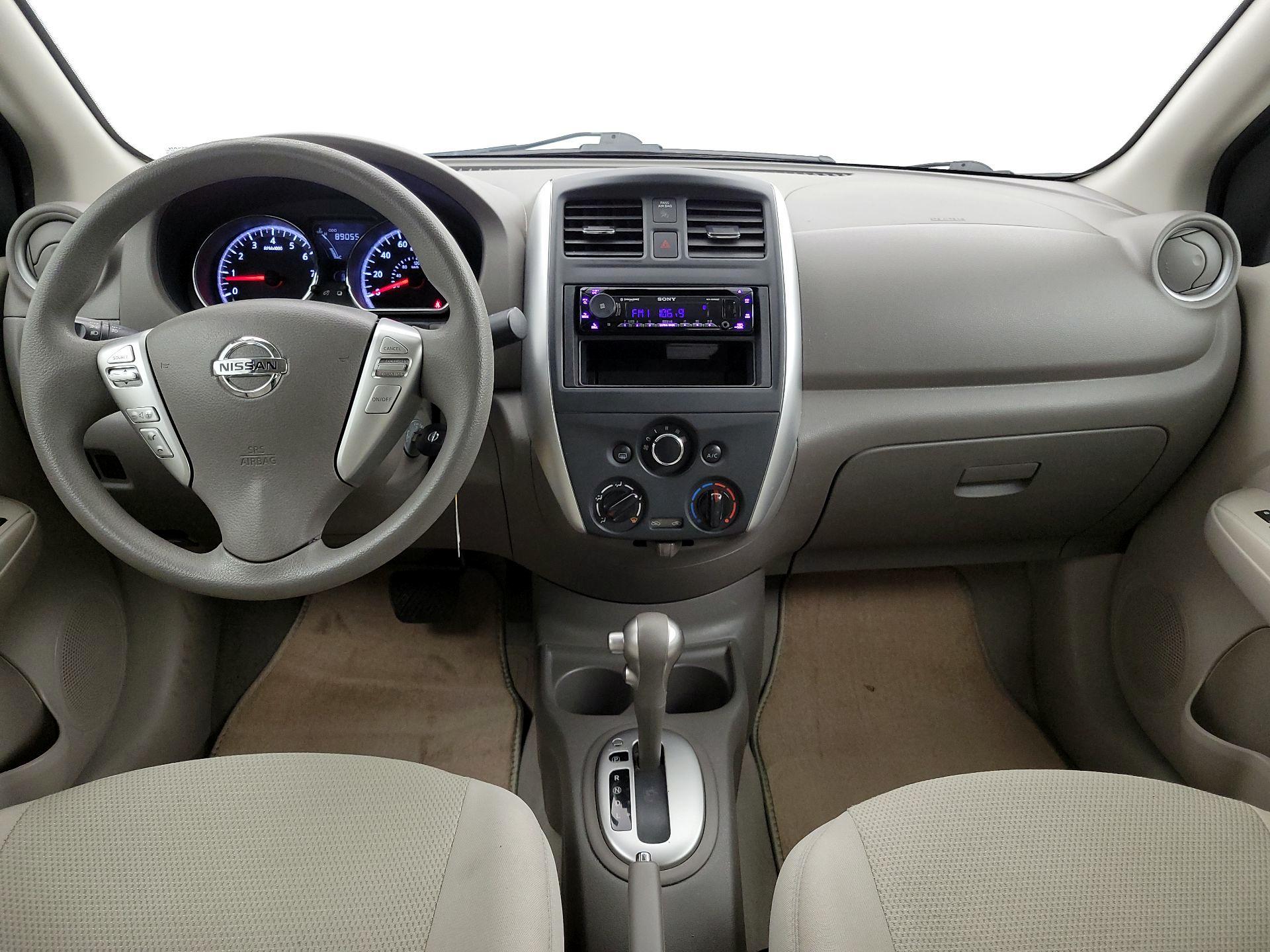 Thumbnail: 2015 Nissan Versa - 9