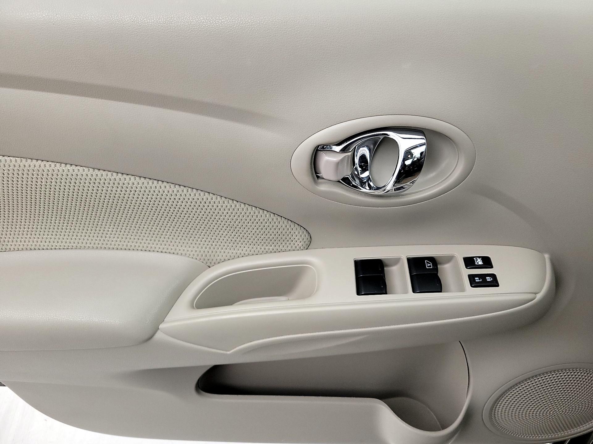 Thumbnail: 2015 Nissan Versa - 12