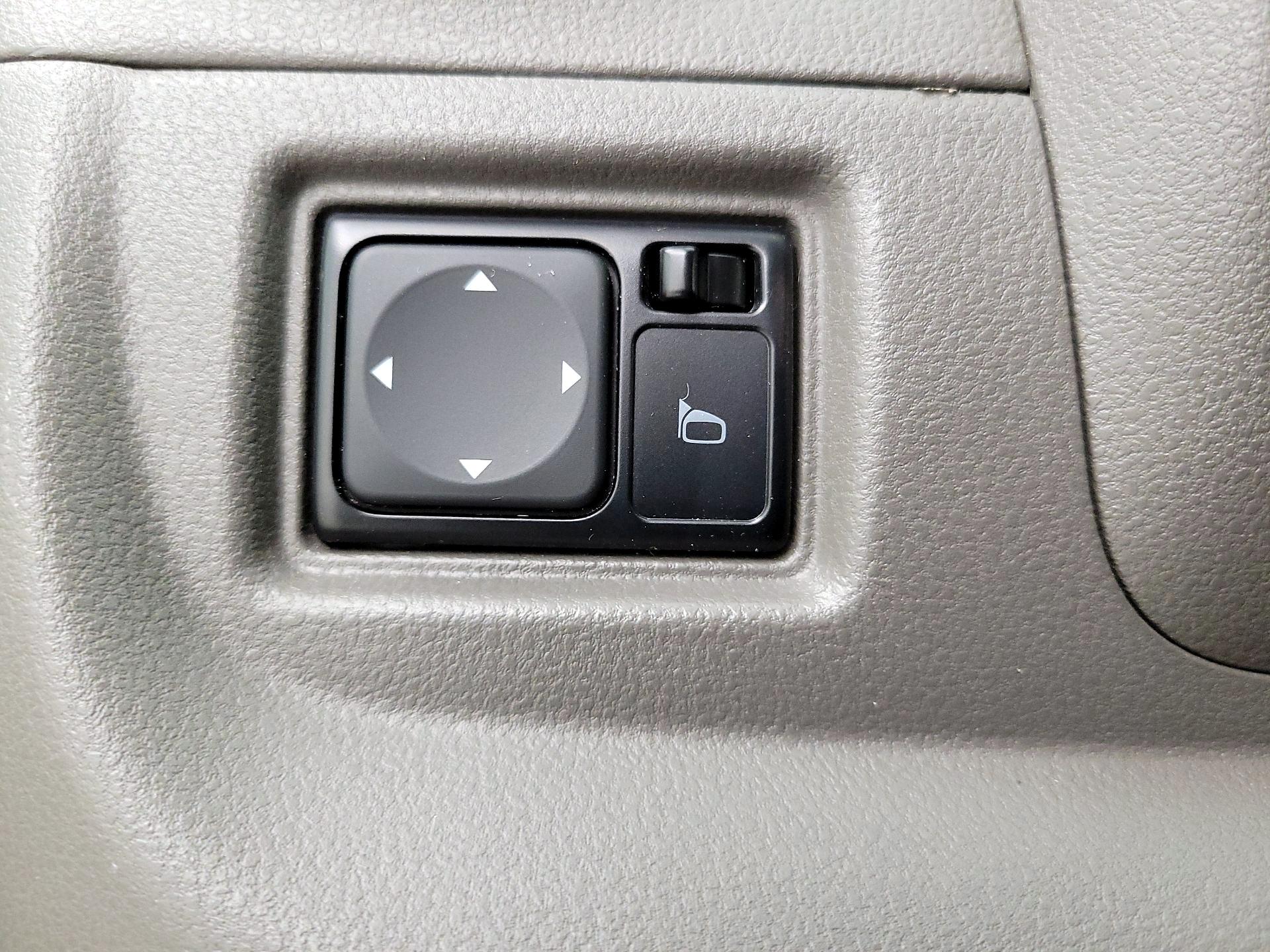 Thumbnail: 2015 Nissan Versa - 13