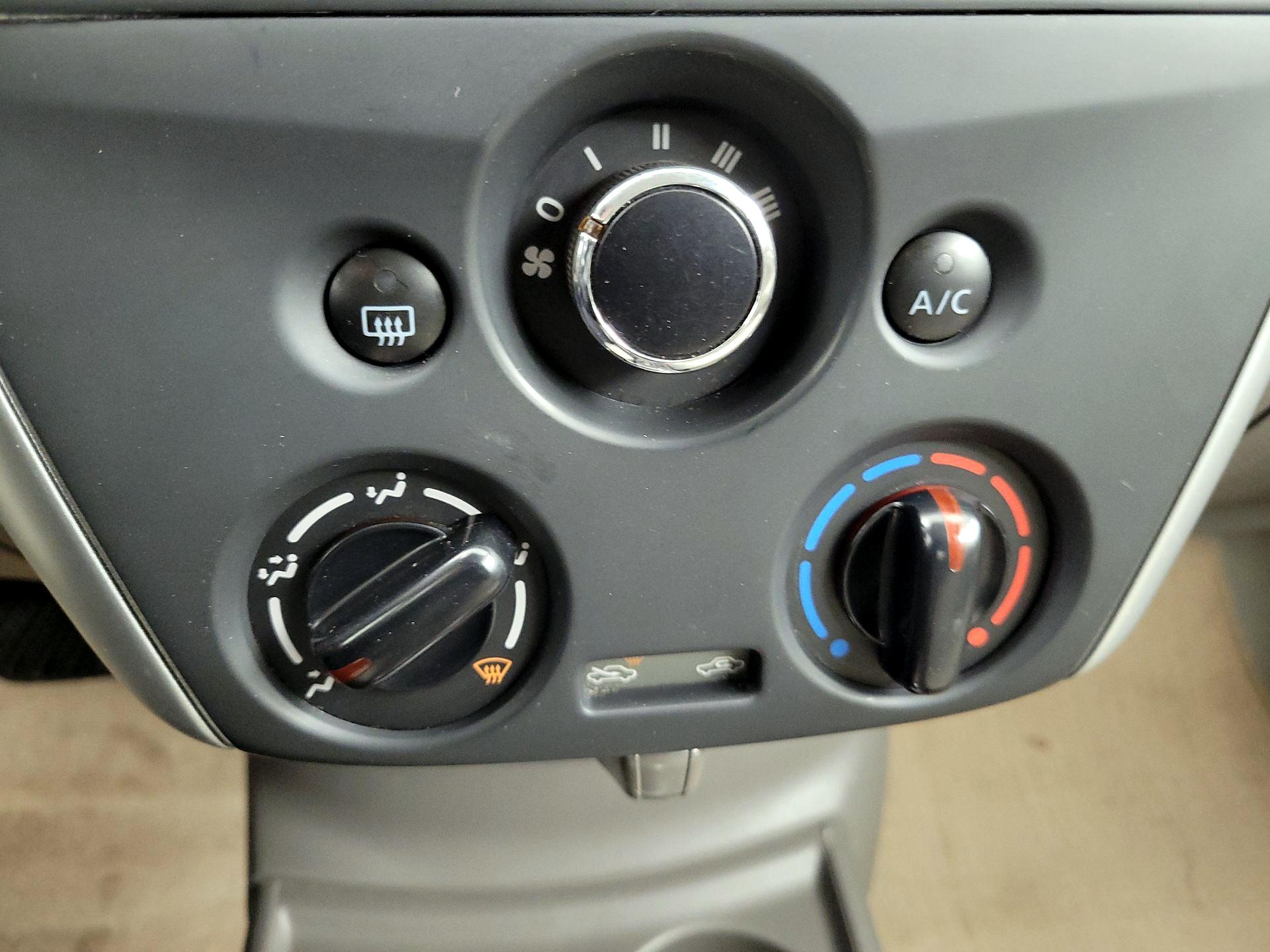 Thumbnail: 2015 Nissan Versa - 15